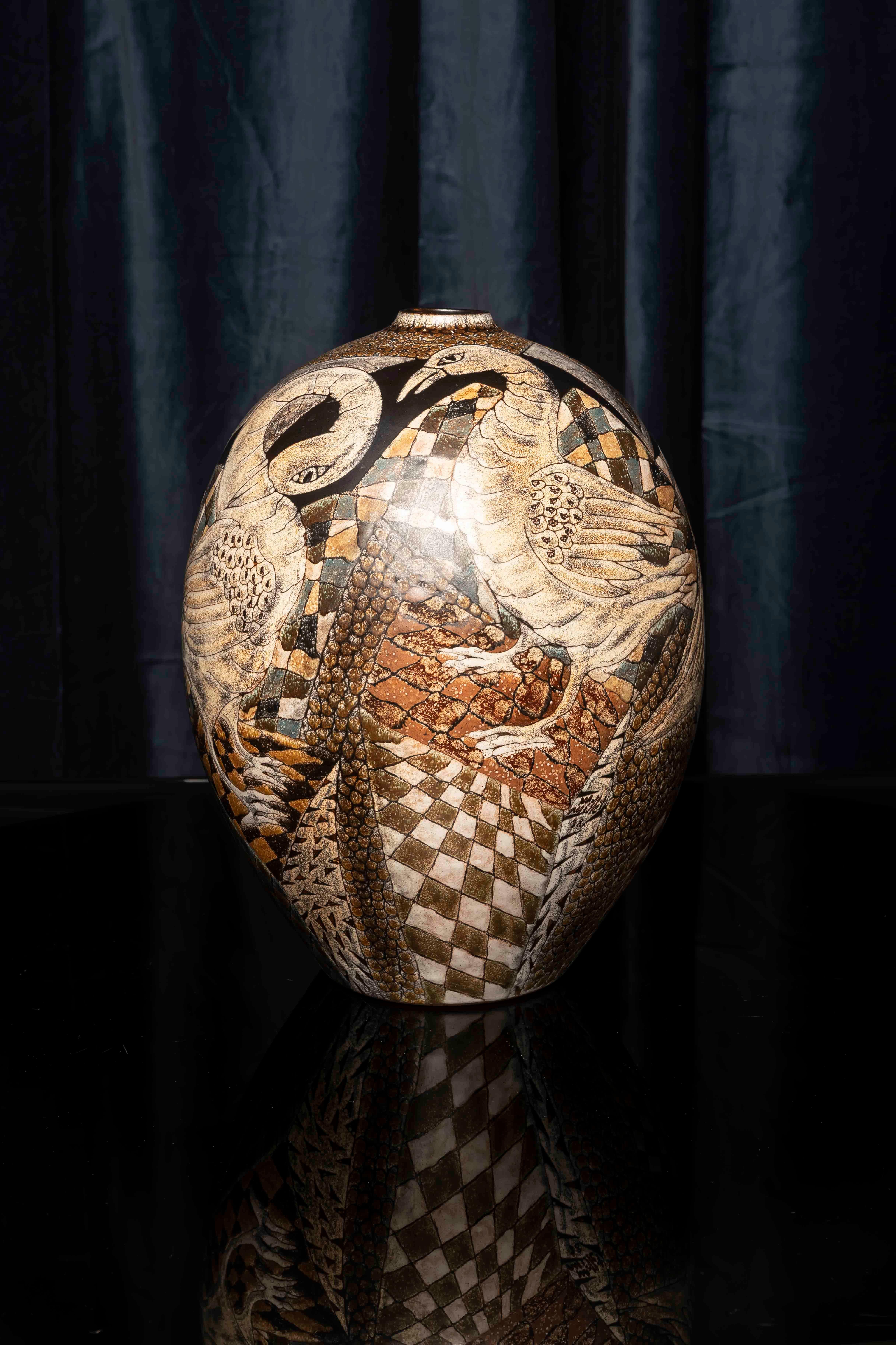 Céramique Grand vase décoratif en céramique de Manuel Millet avec oiseaux, 1988 en vente