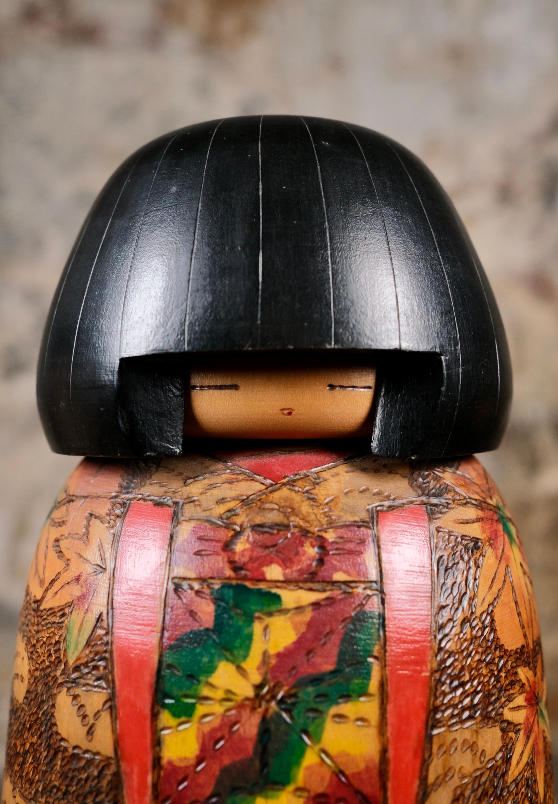 Large Maple Leaves Kokeshi by Inosuke Kobayashi, 1970s, Japan In Good Condition For Sale In Lyon, FR