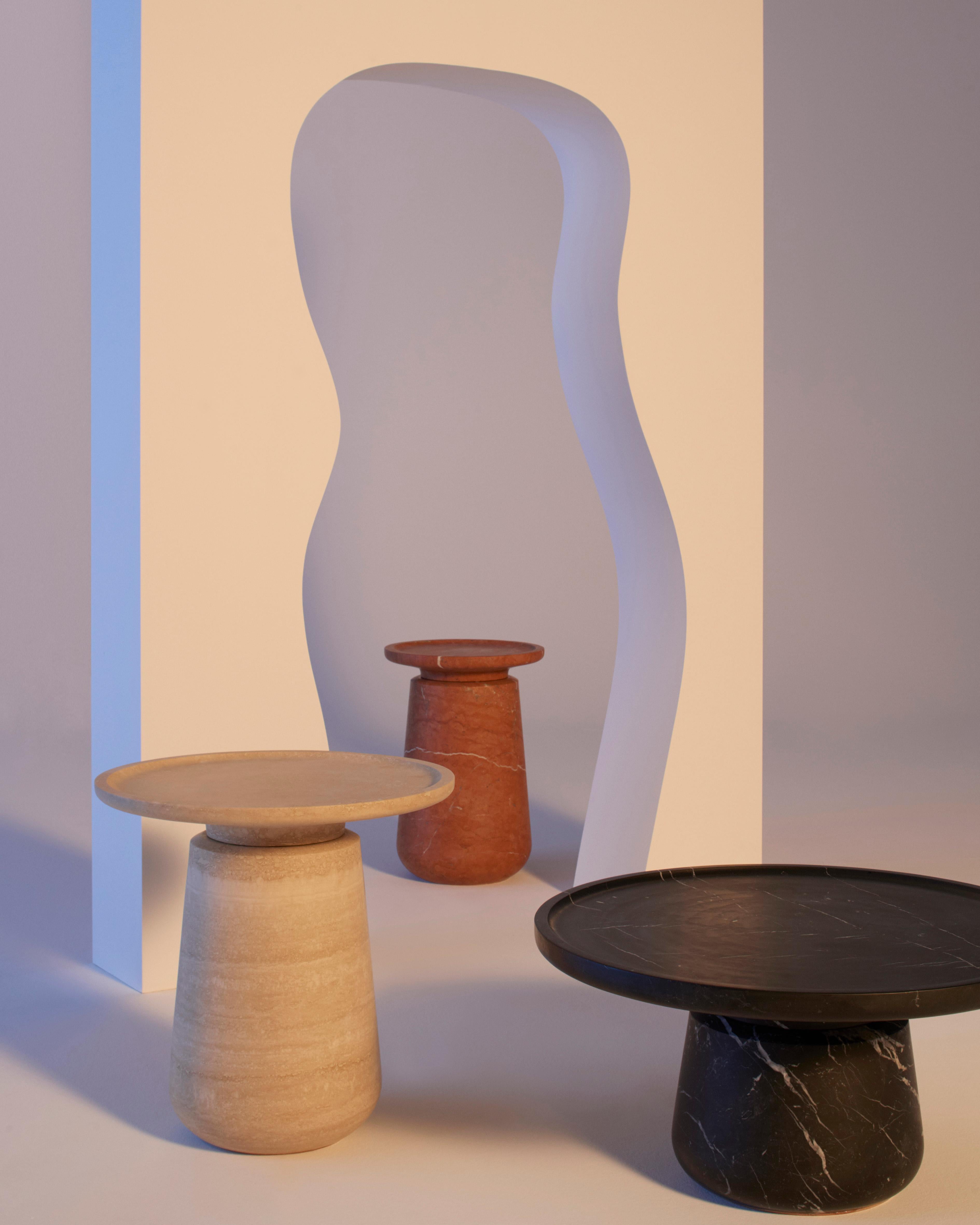 Moderne Grande table d'appoint Altana en marbre d'Ivan Colominas en vente