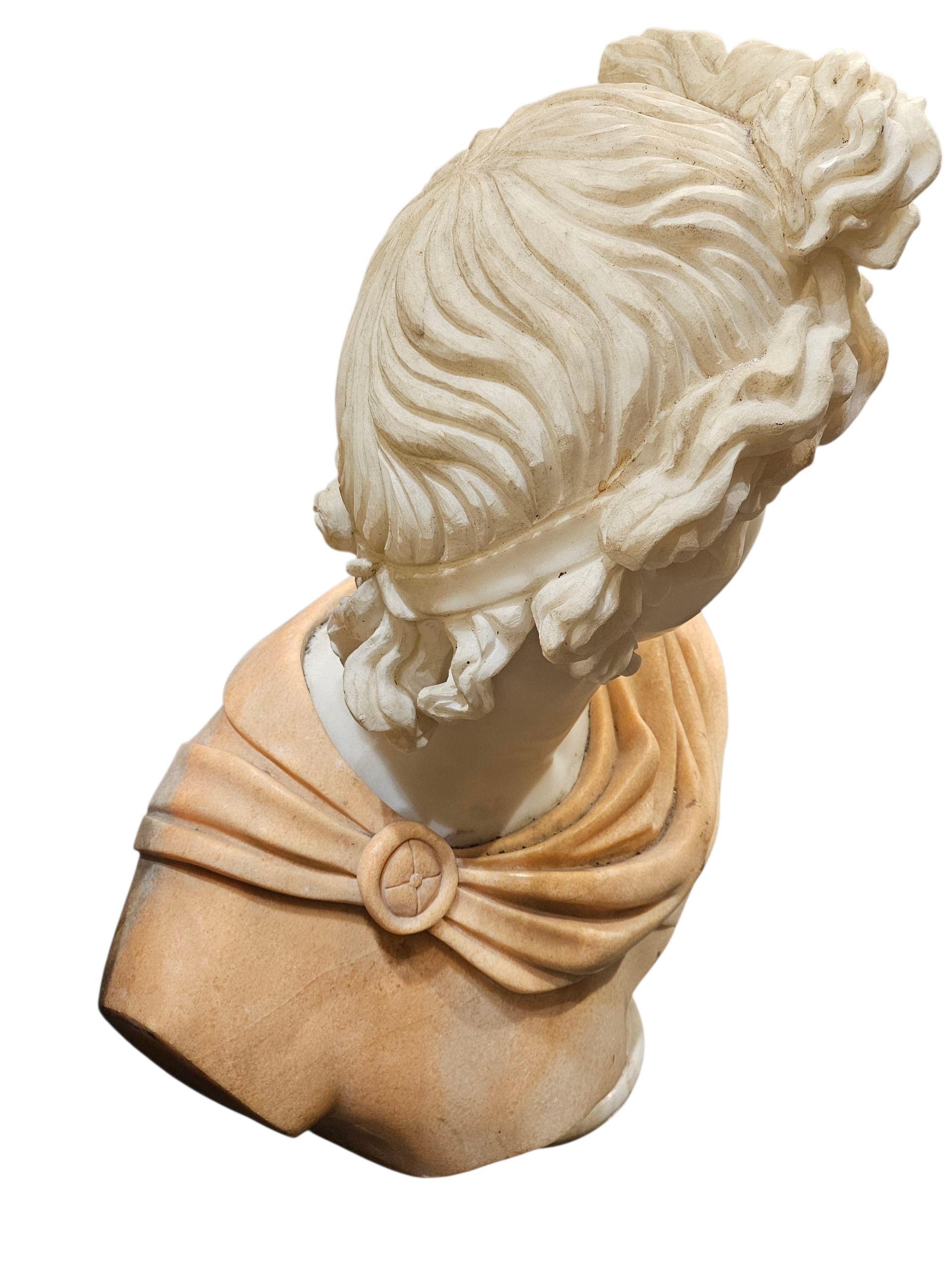 Greco-romano Grande busto in marmo di Apollo Belvedere in vendita