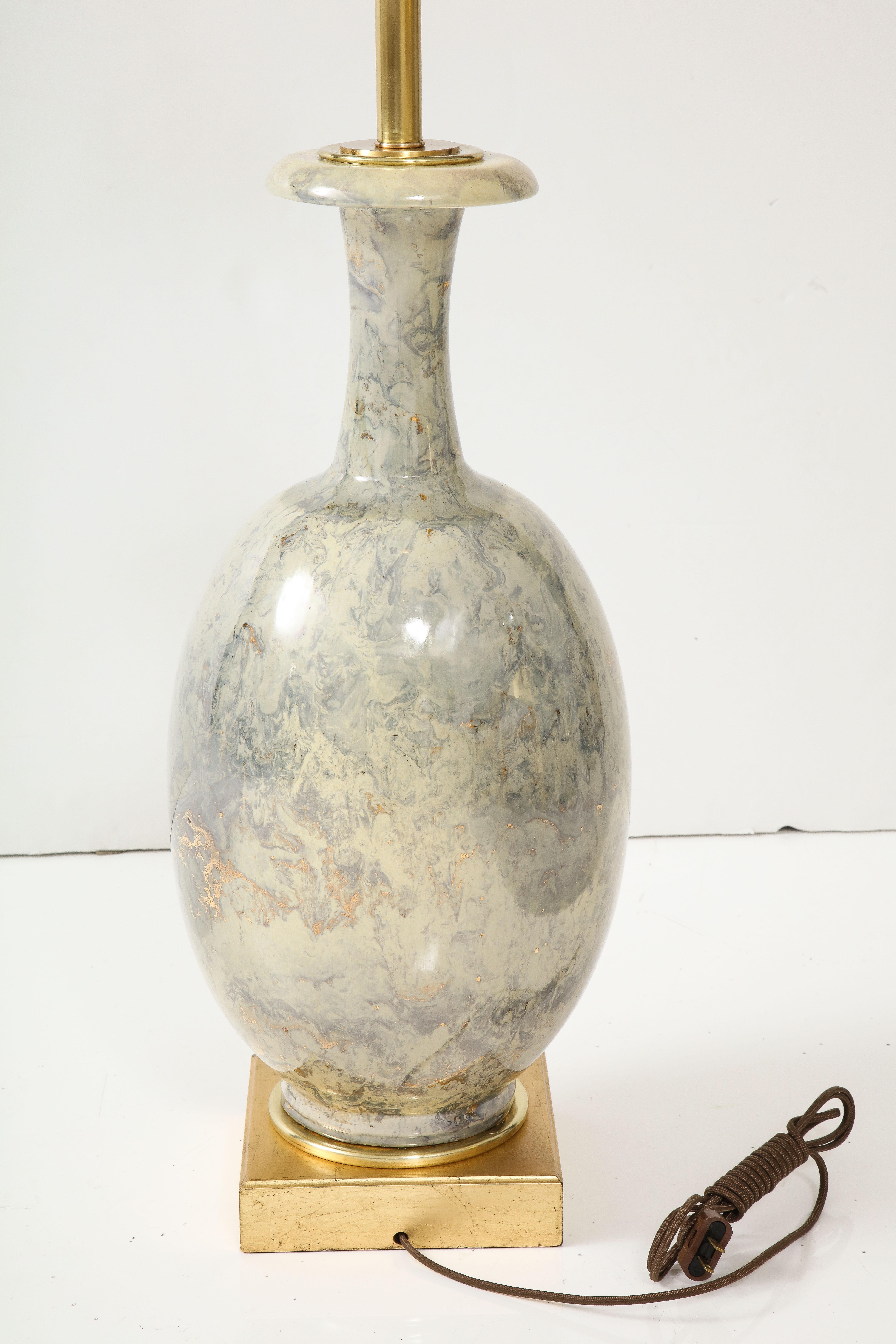 Große glasierte Keramiklampe aus Marmor von Marbro Lamp Company. im Angebot 3