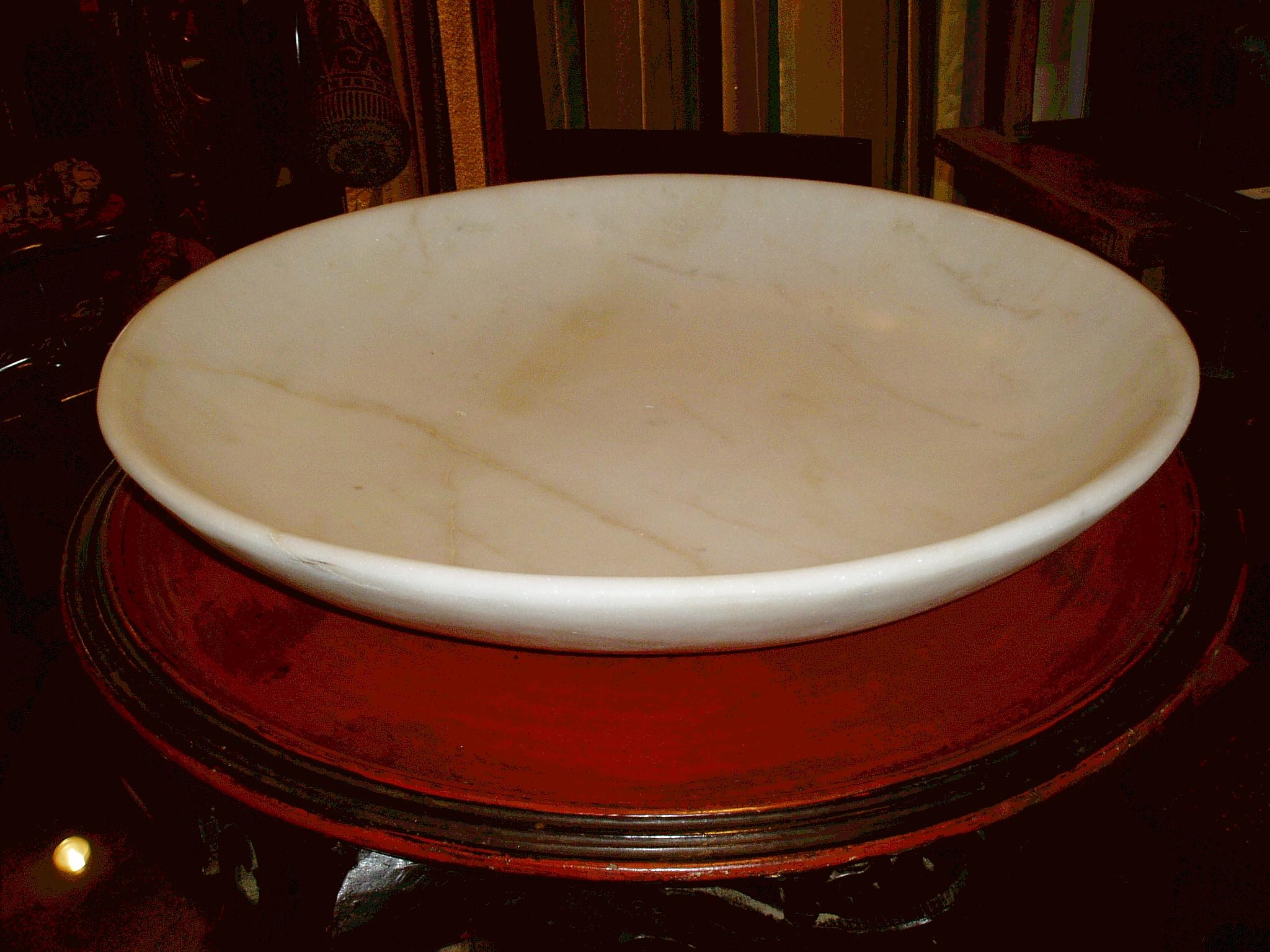 Large Marble Parat Bowl from India In Excellent Condition In New York, NY