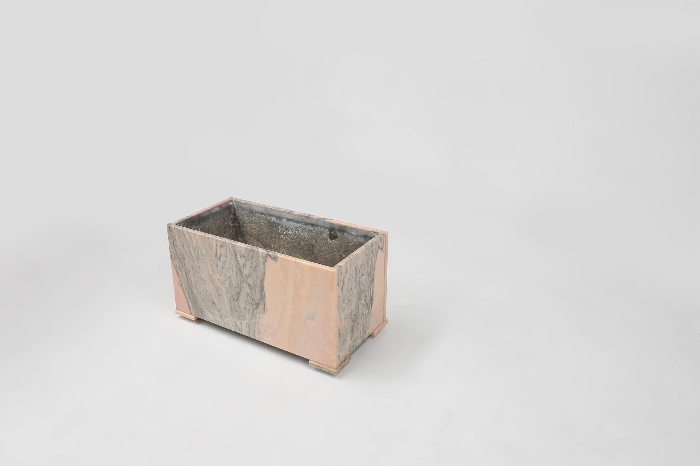 Large marble planter in pink marble, Belgium ca. 1980 For Sale 5