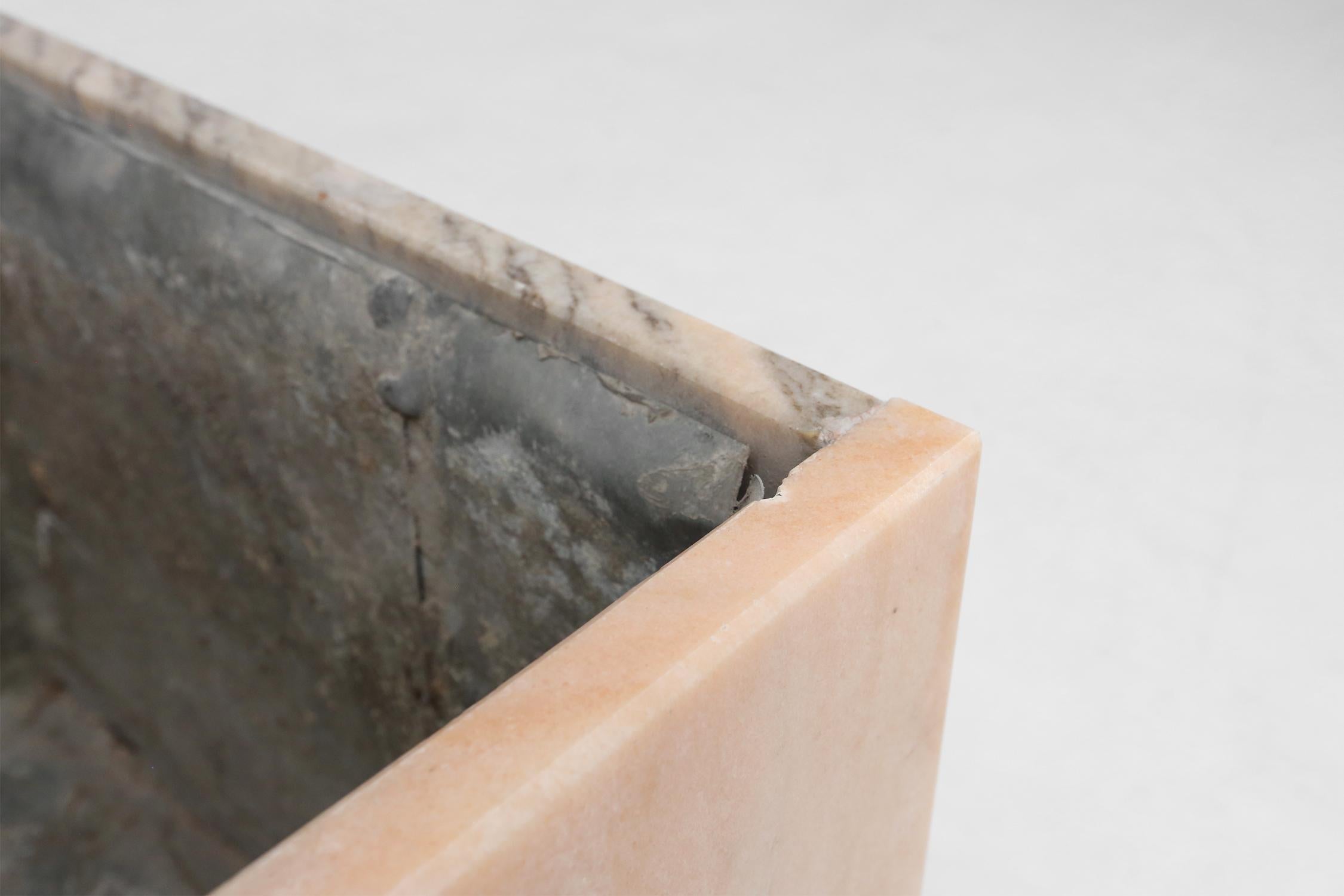 Large marble planter in pink marble, Belgium ca. 1980 For Sale 7