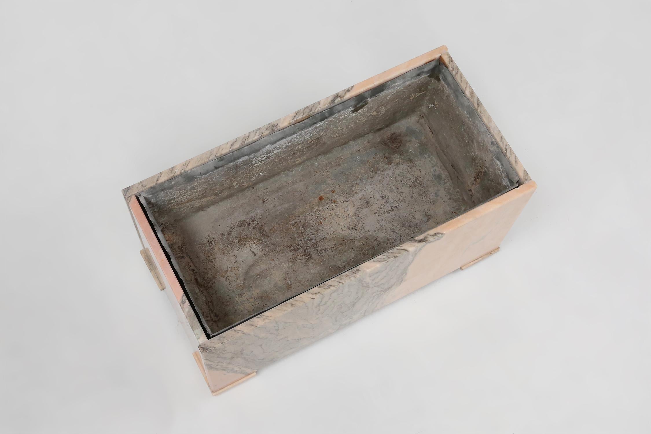 Large marble planter in pink marble, Belgium ca. 1980 For Sale 9