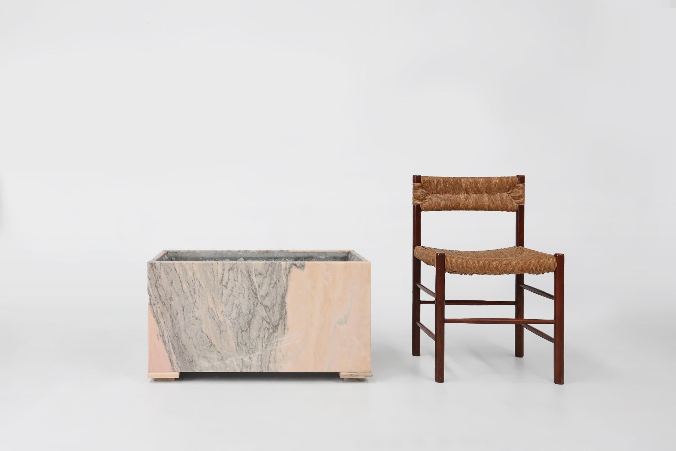Mid-Century Modern Large marble planter in pink marble, Belgium ca. 1980 For Sale