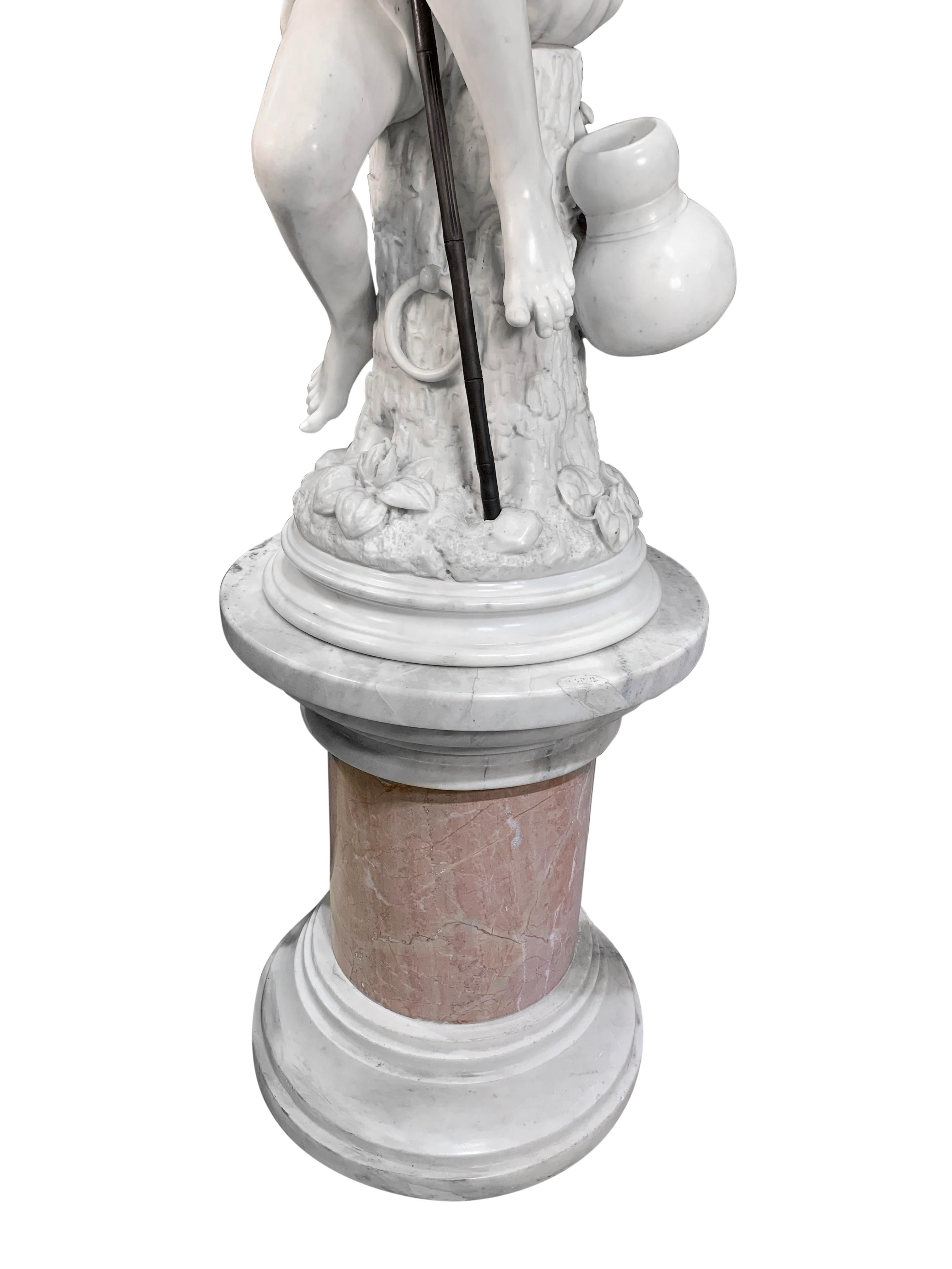 Grande sculpture en marbre d'un garçon pêcheur par le professeur Lot Torelli en vente 8
