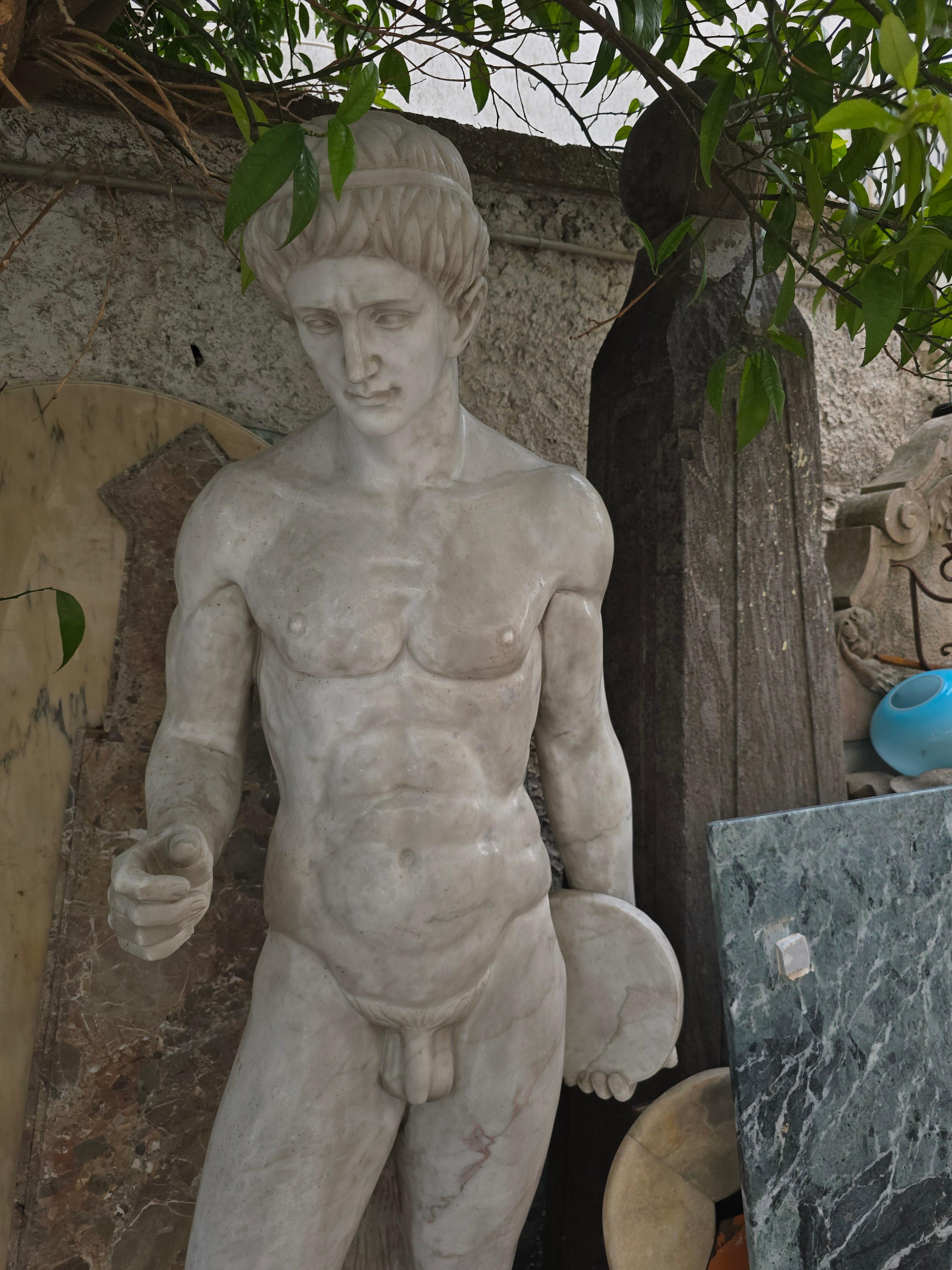 Große Marmorskulptur des Discobolus, Italien, 1970er Jahre im Angebot 1
