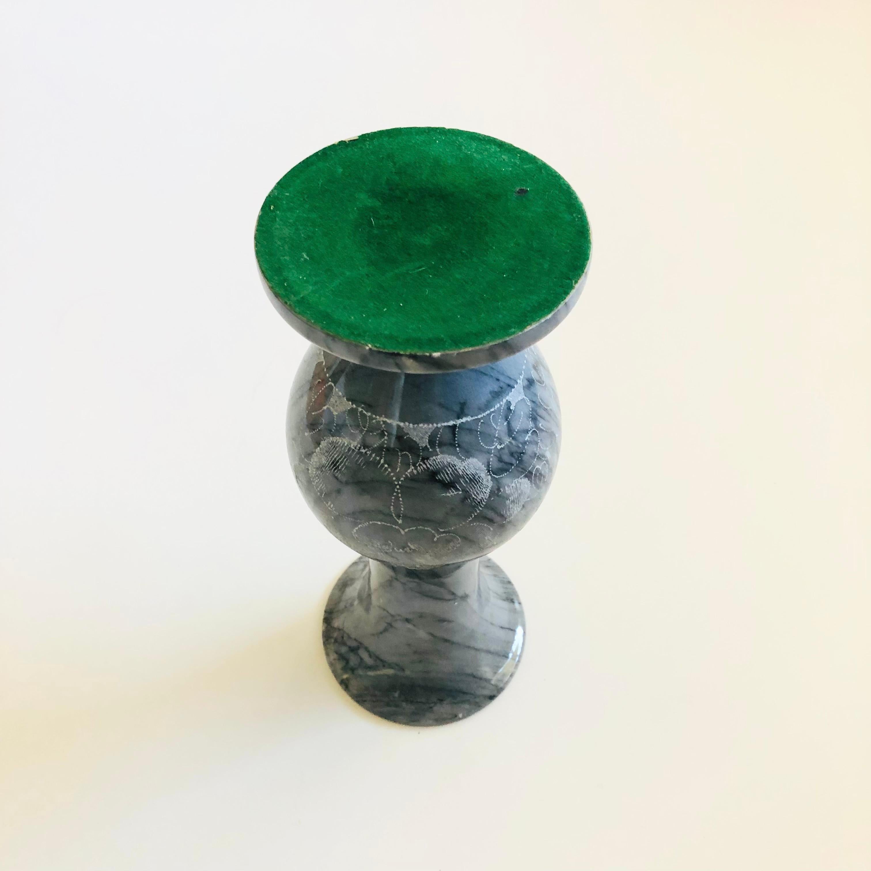 Große Marmorvase im Angebot 4