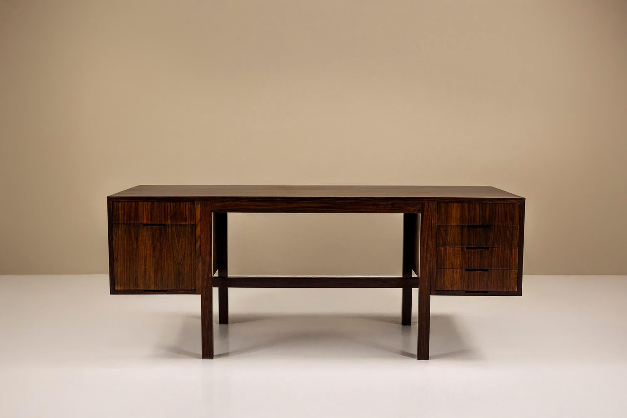Milieu du XXe siècle Grand bureau Canaan de Marcel Breuer pour Gavina, Italie, années 1960 en vente