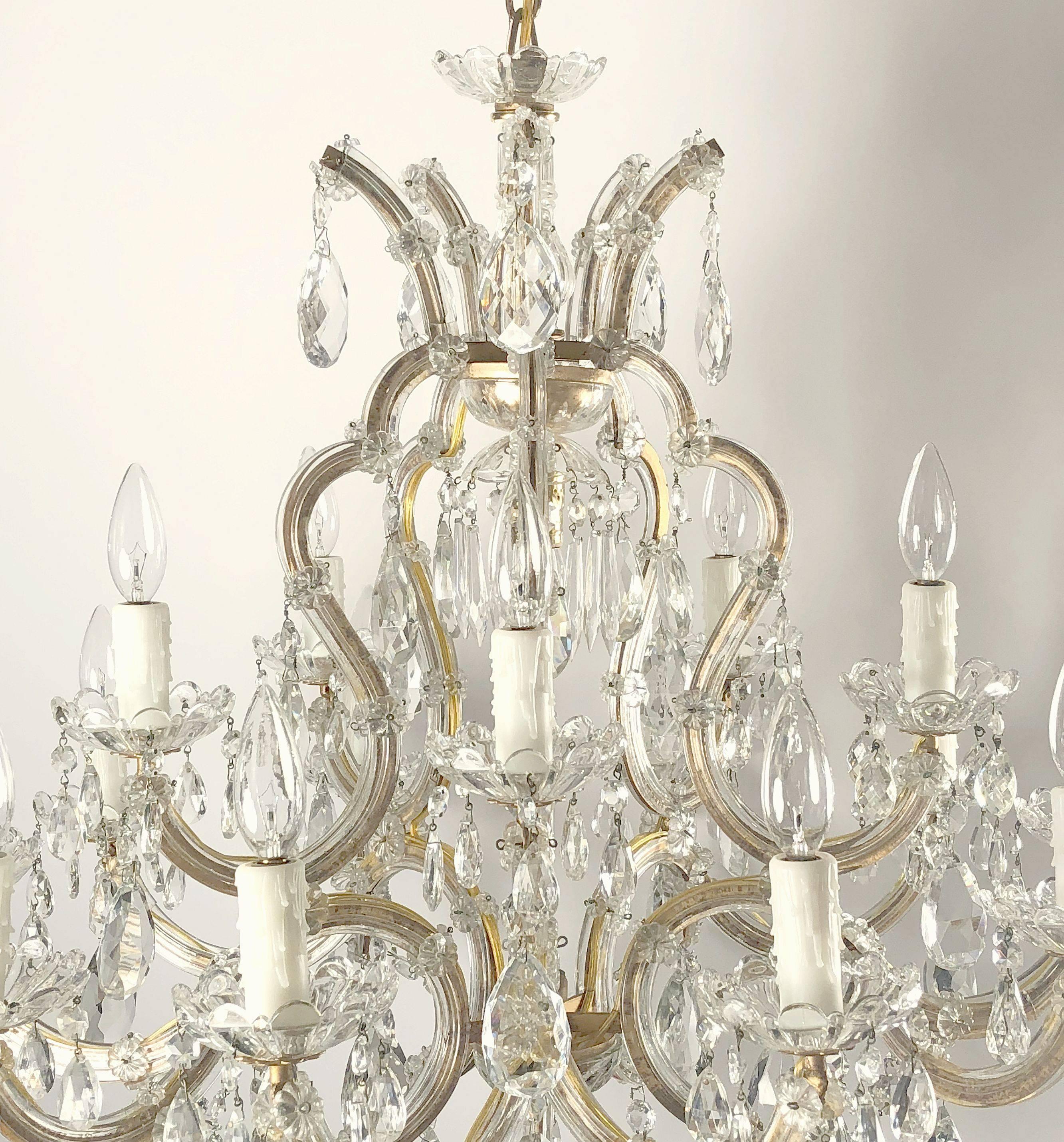 Large Maria Theresa Sixteen-Light Chandelier In Good Condition In Austin, TX