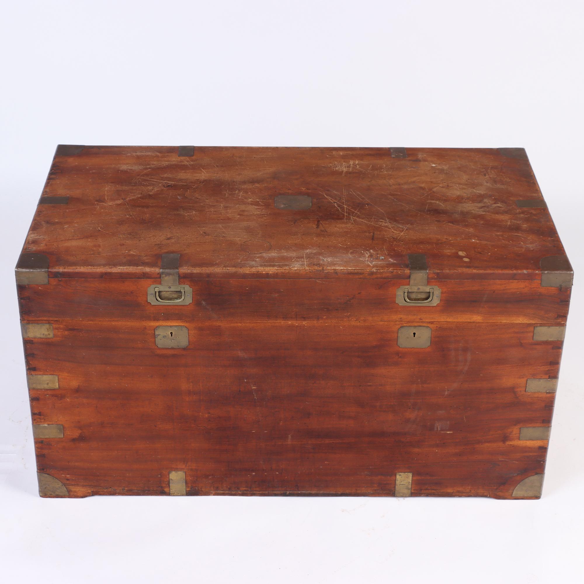Large Marine Chest / Campaign Chest in Camphor Wood from the 19th Century In Good Condition For Sale In Philadelphia, PA