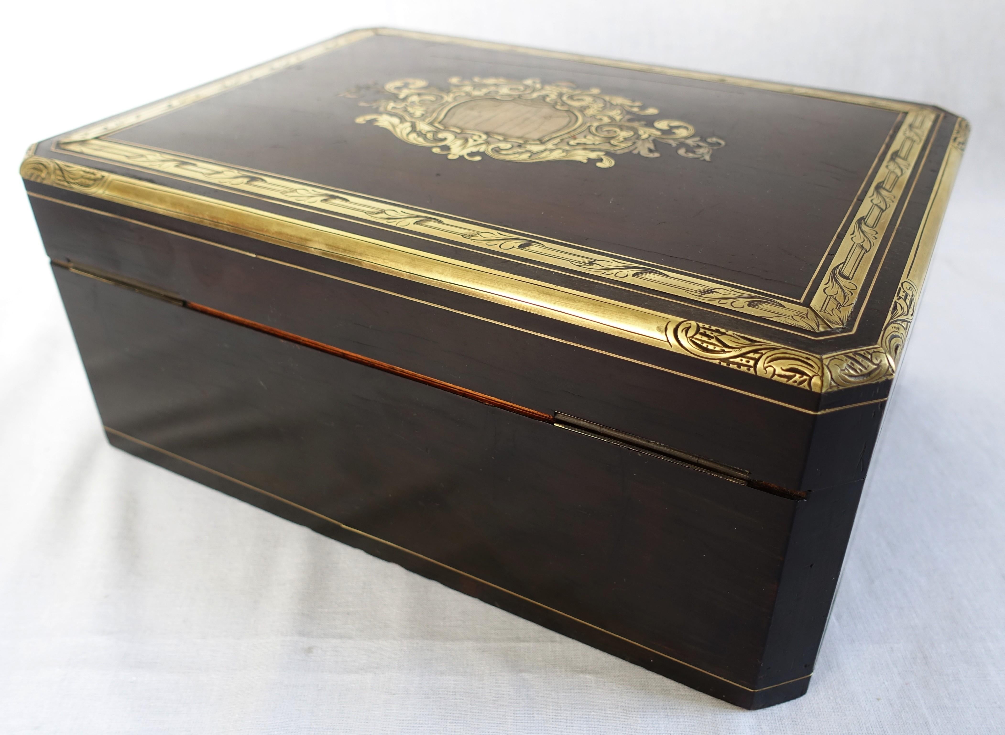 Large marquetry jewelry box or casket, 19th century For Sale 6