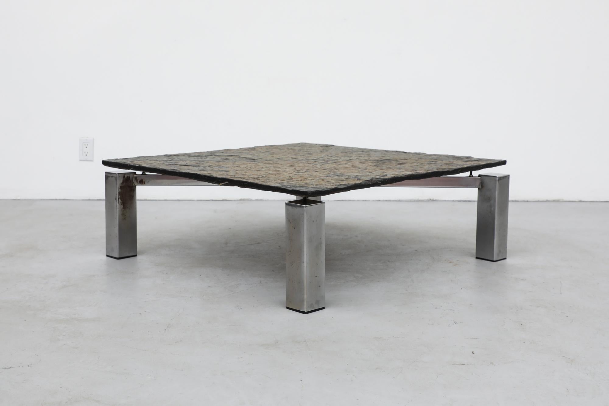 Chrome Magnifique table basse flottante de style Martin Visser avec base chromée en vente