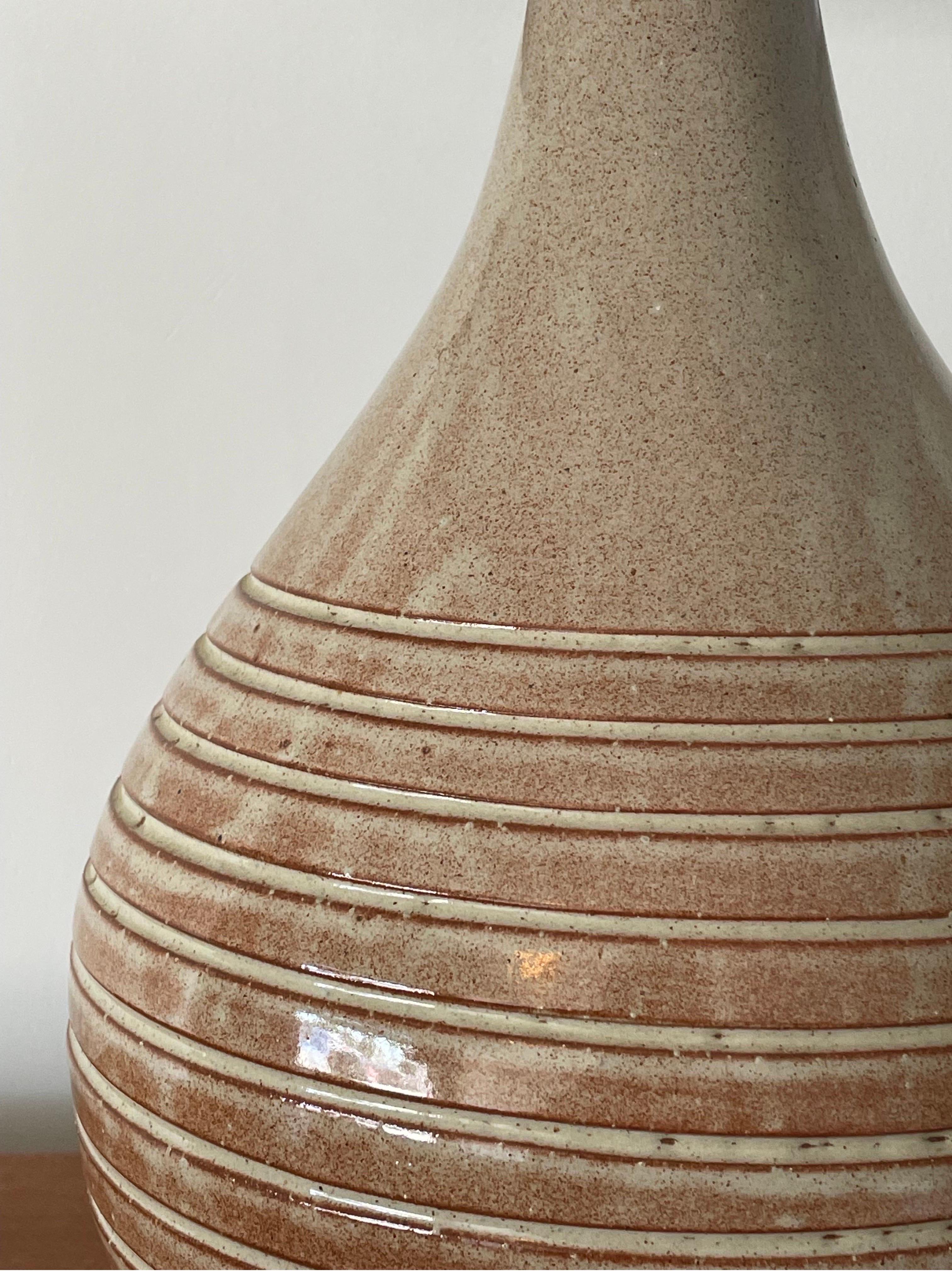 Mid-Century Modern Large Martz Lamp by Jane and Gordon Martz, Rose/ Blush Ceramic For Sale
