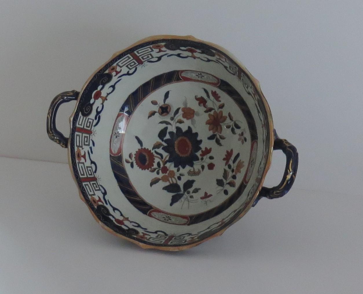 Large Mason's Ironstone Bowl in Chinoiserie Greek Key floral Pattern, circa 1838 1
