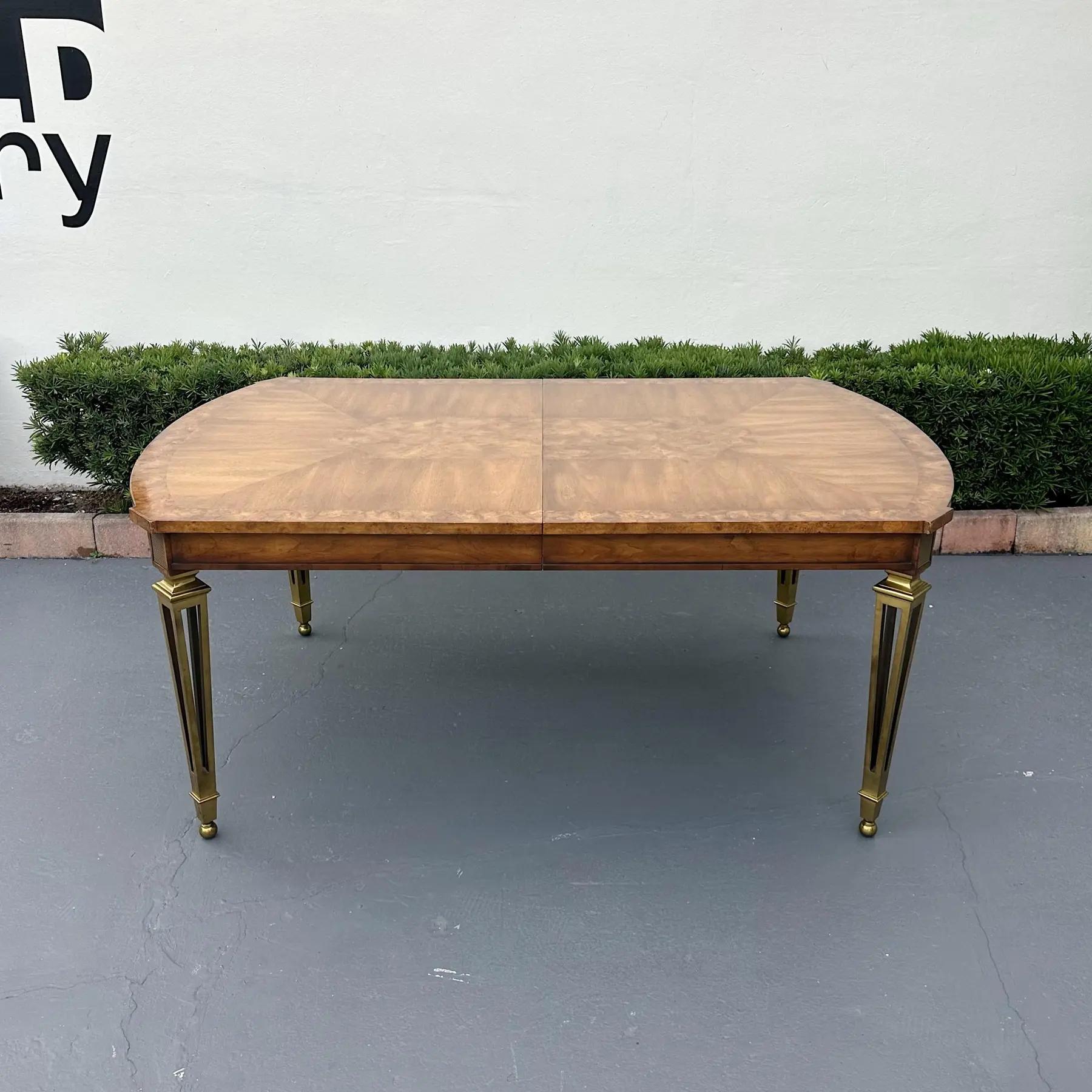 Grande table de salle à manger Mastercraft en bois de ronce et pieds en laiton, années 1970 en vente 3
