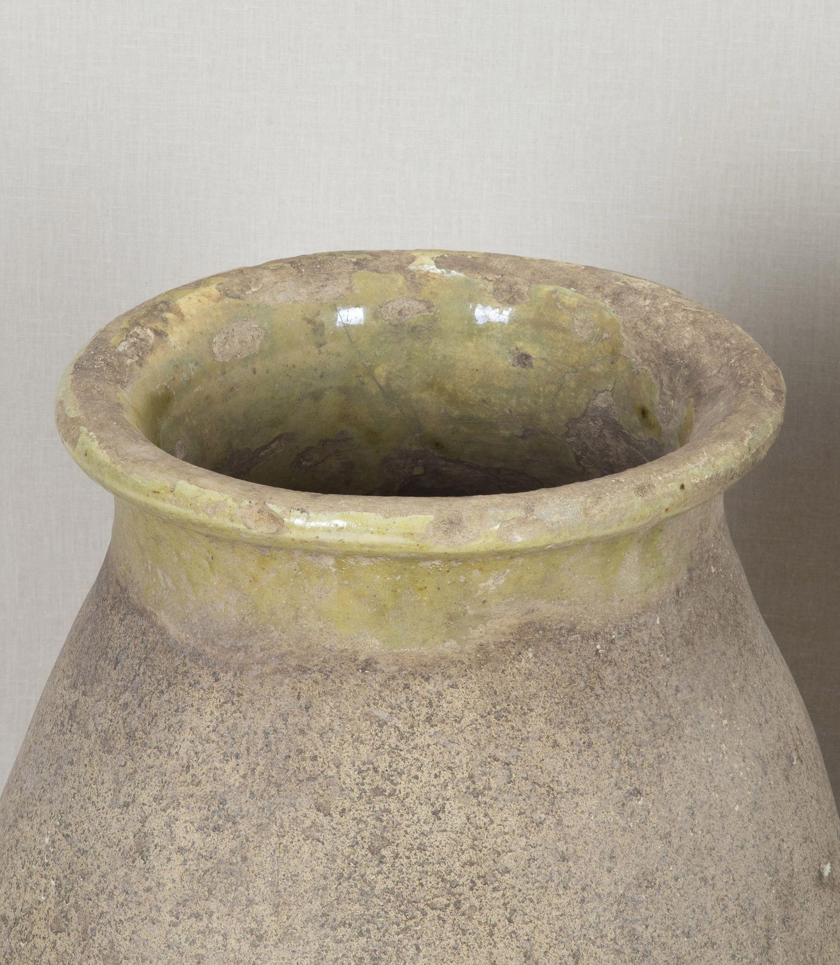 Gran pareja emparejada de tarros de aceitunas Biot de principios del siglo XIX en Bueno estado para la venta en Gloucestershire, GB