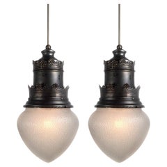 Grande paire de lampes de rue assorties à glands