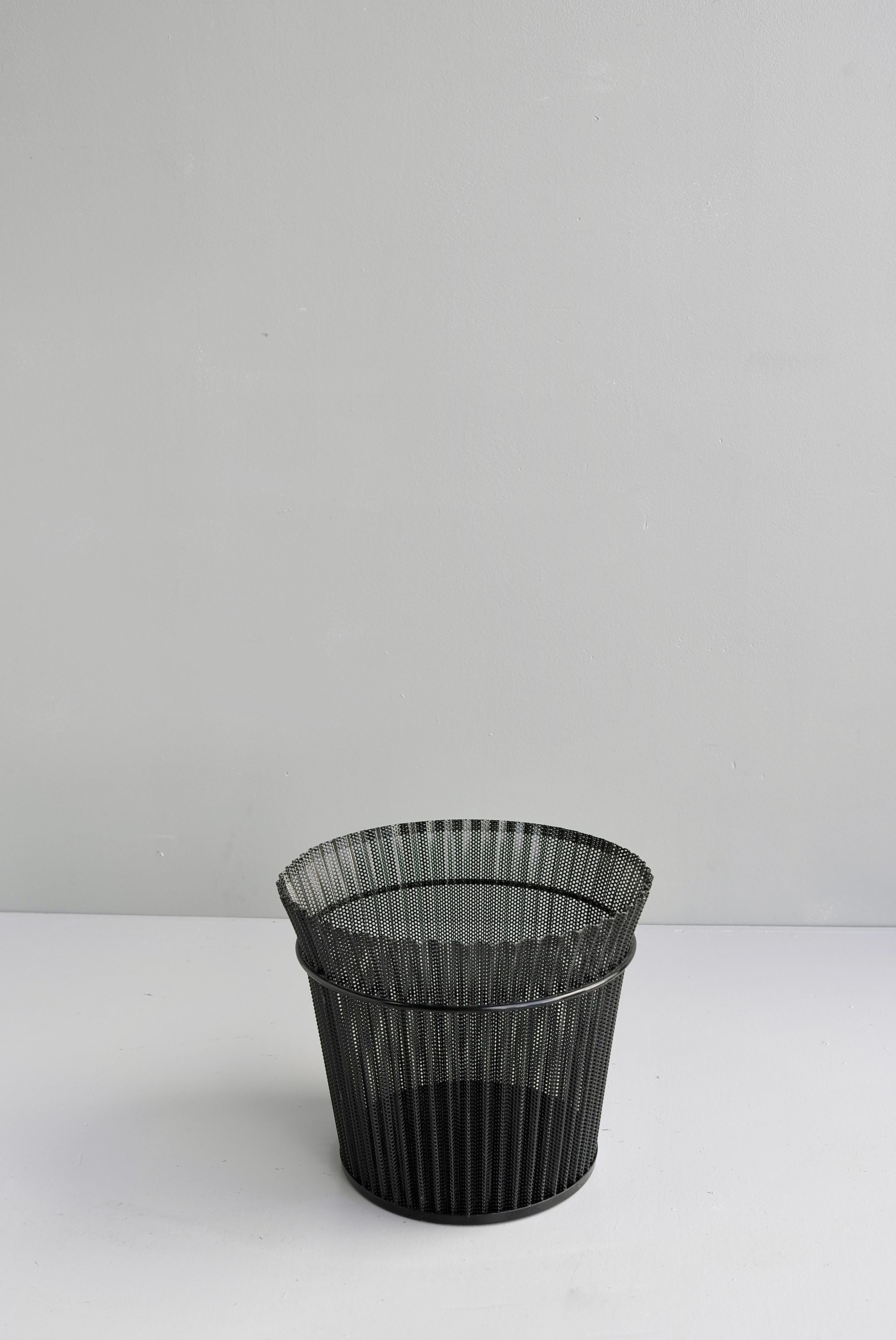 Large Mathieu Matégot Black Metal Wastepaper Basket, First Edition, 1950s In Good Condition For Sale In Den Haag, NL