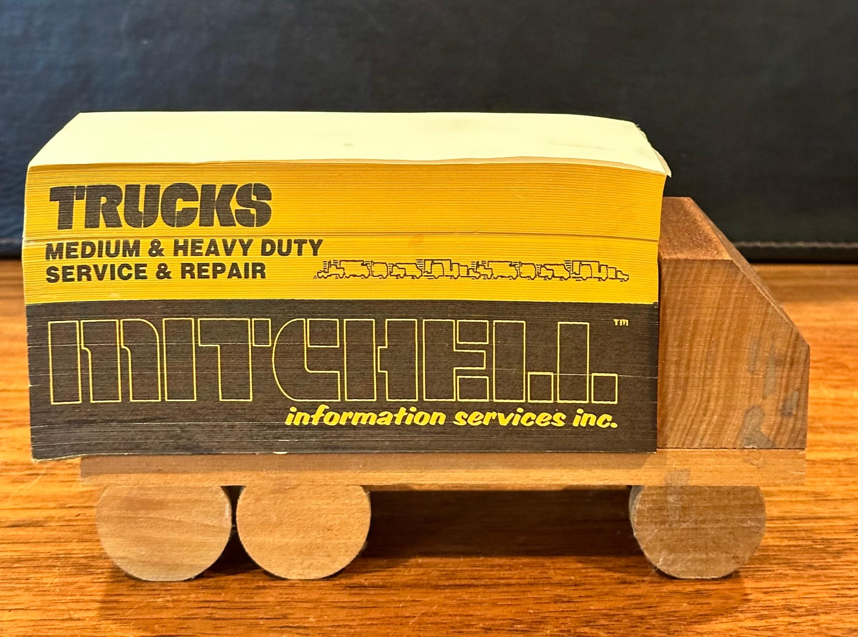 Große MCM Werbe-Schreibtischscheibe auf Holzwagen „Mitchell“ im Zustand „Gut“ im Angebot in San Diego, CA