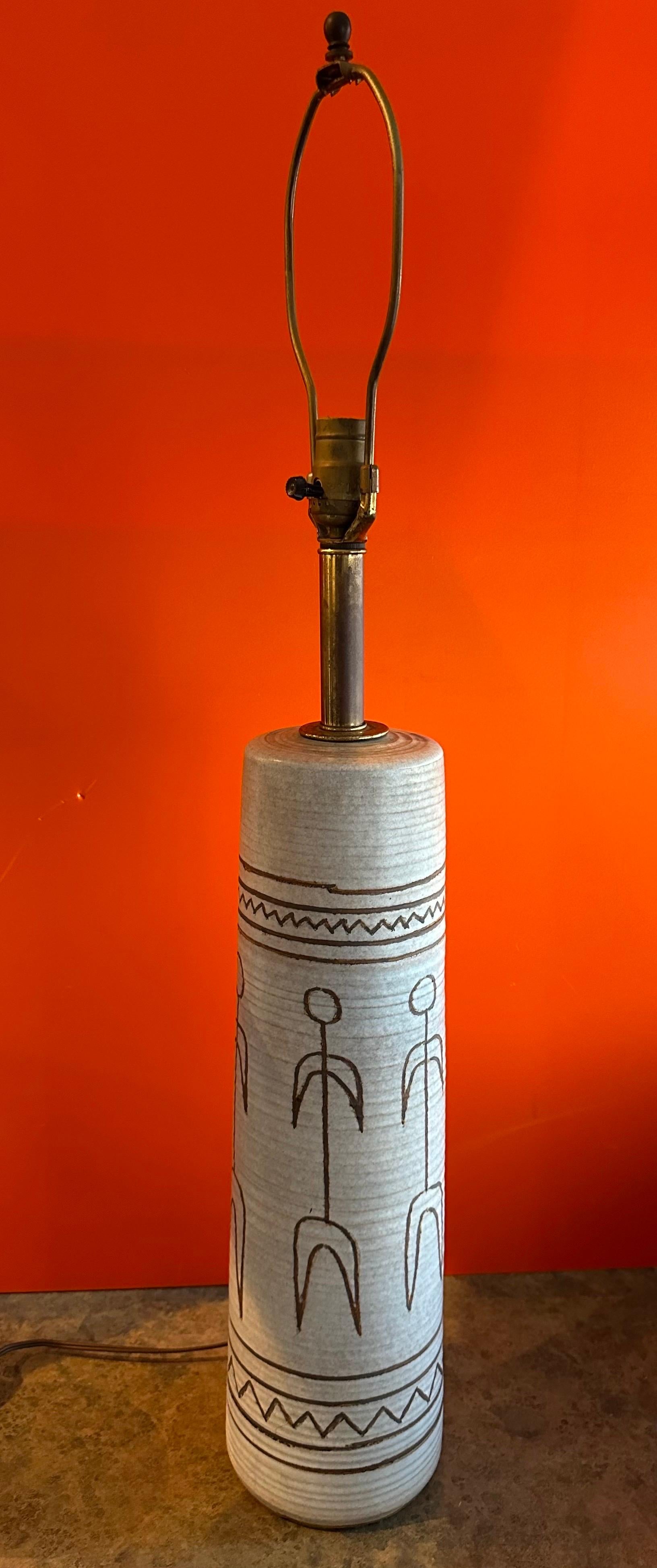 Mid-Century Modern Large MCM Figural Ceramic Table Lamp in the Style of Bitossi For Sale