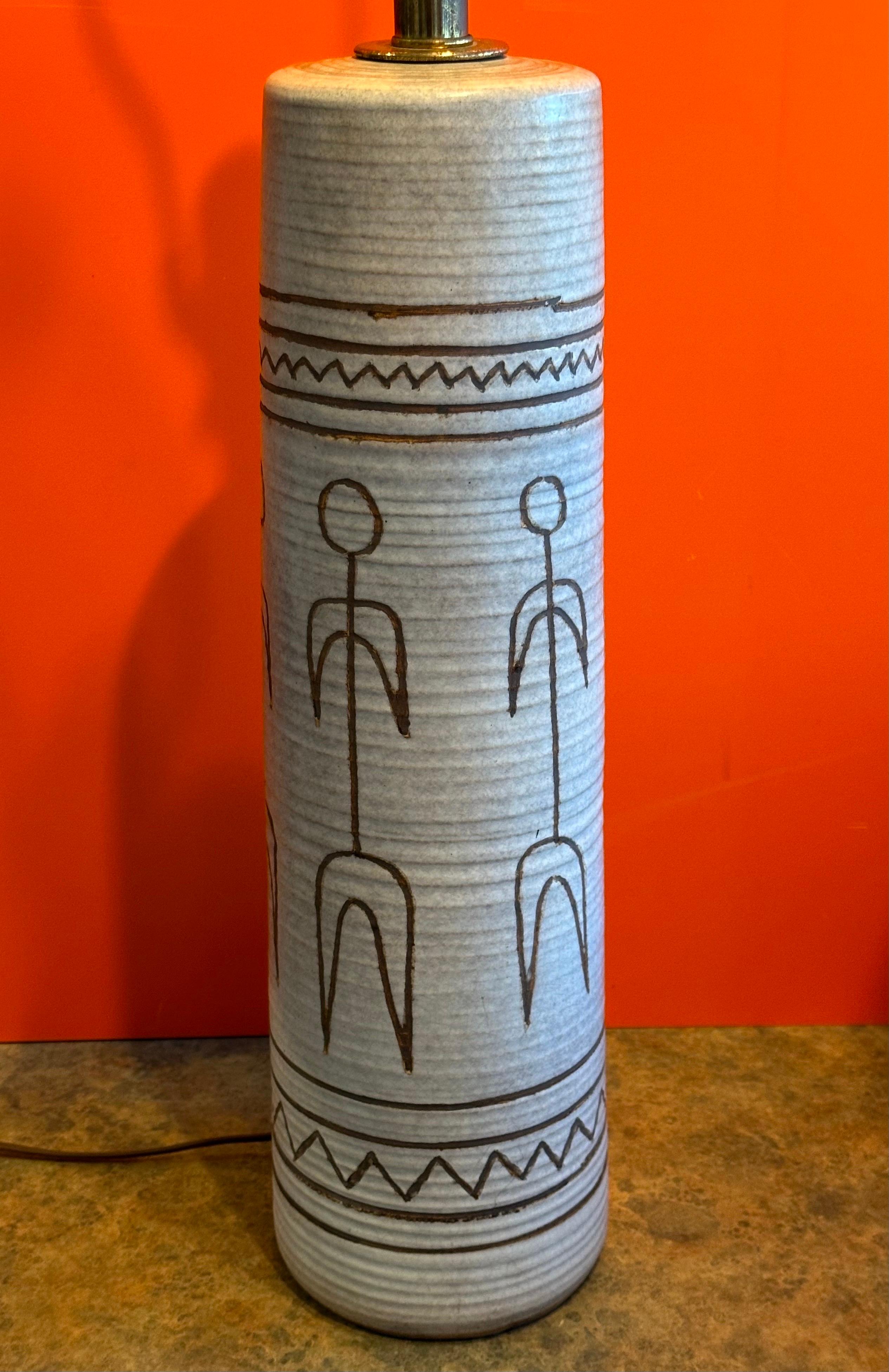 Large MCM Figural Ceramic Table Lamp in the Style of Bitossi For Sale 2