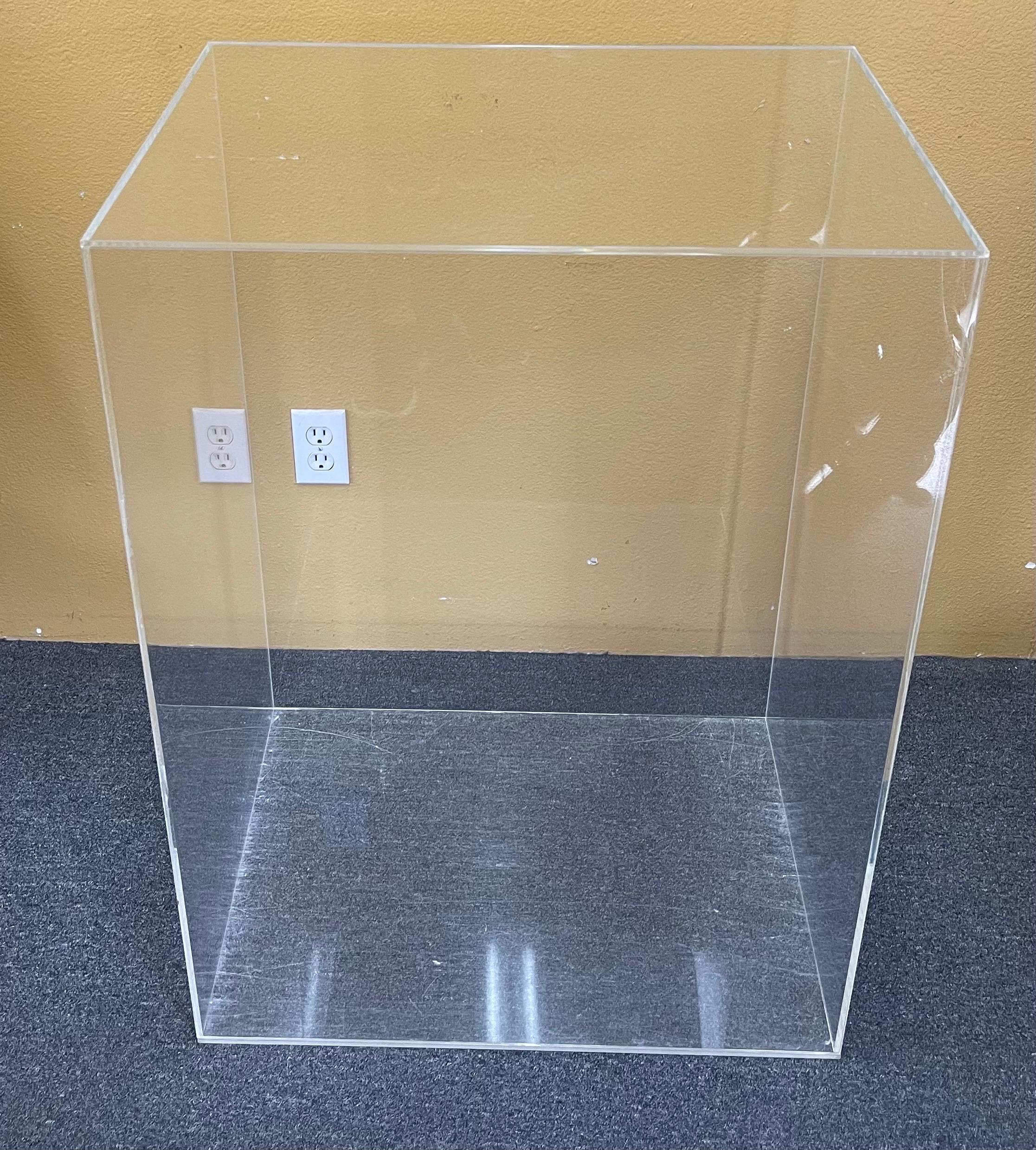 Large MCM Lucite Pedestal In Good Condition For Sale In San Diego, CA