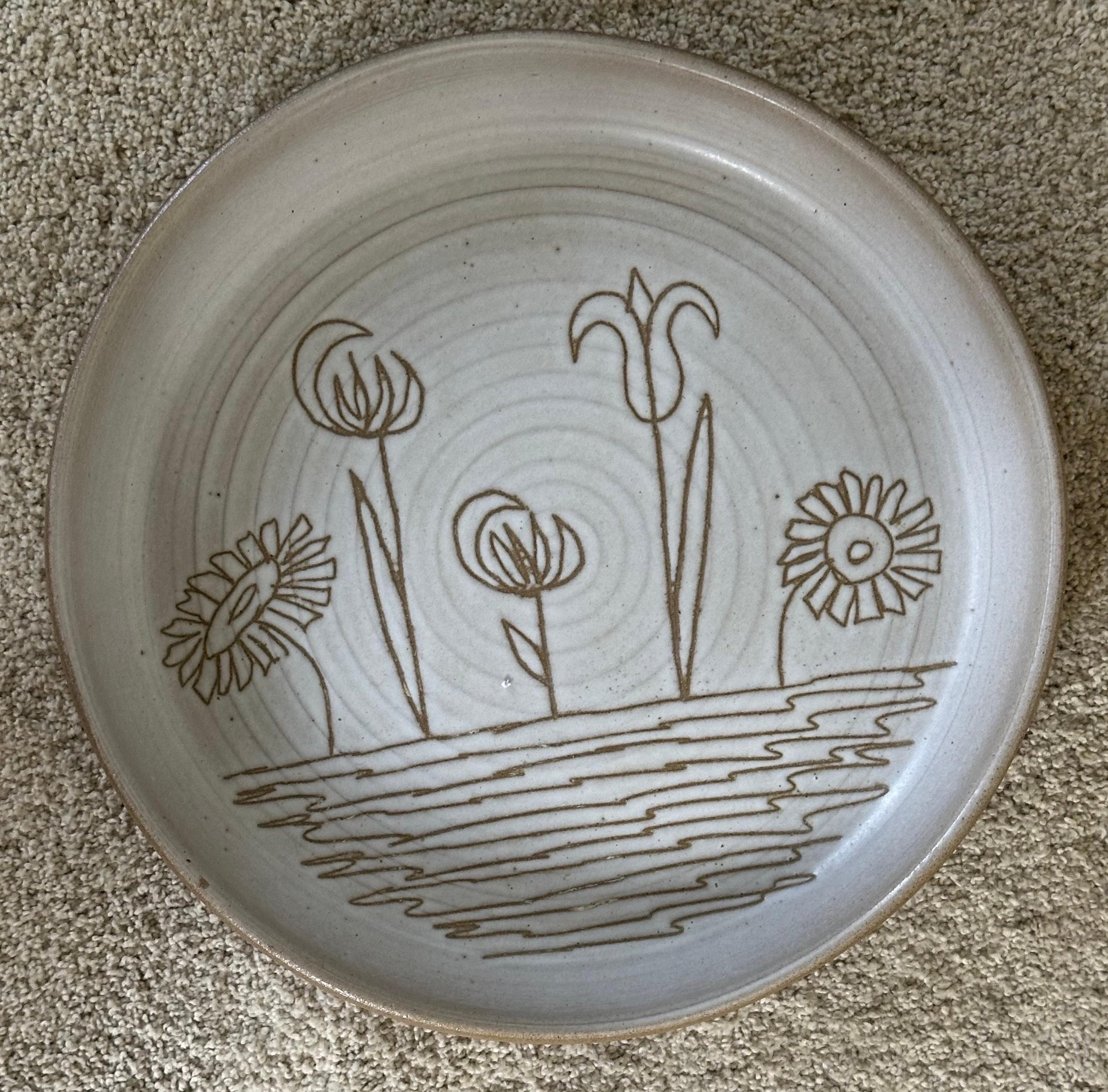 Cuenco grande de gres MCM con diseño floral de Gordon Martz para Marshall Studios en Bueno estado para la venta en San Diego, CA