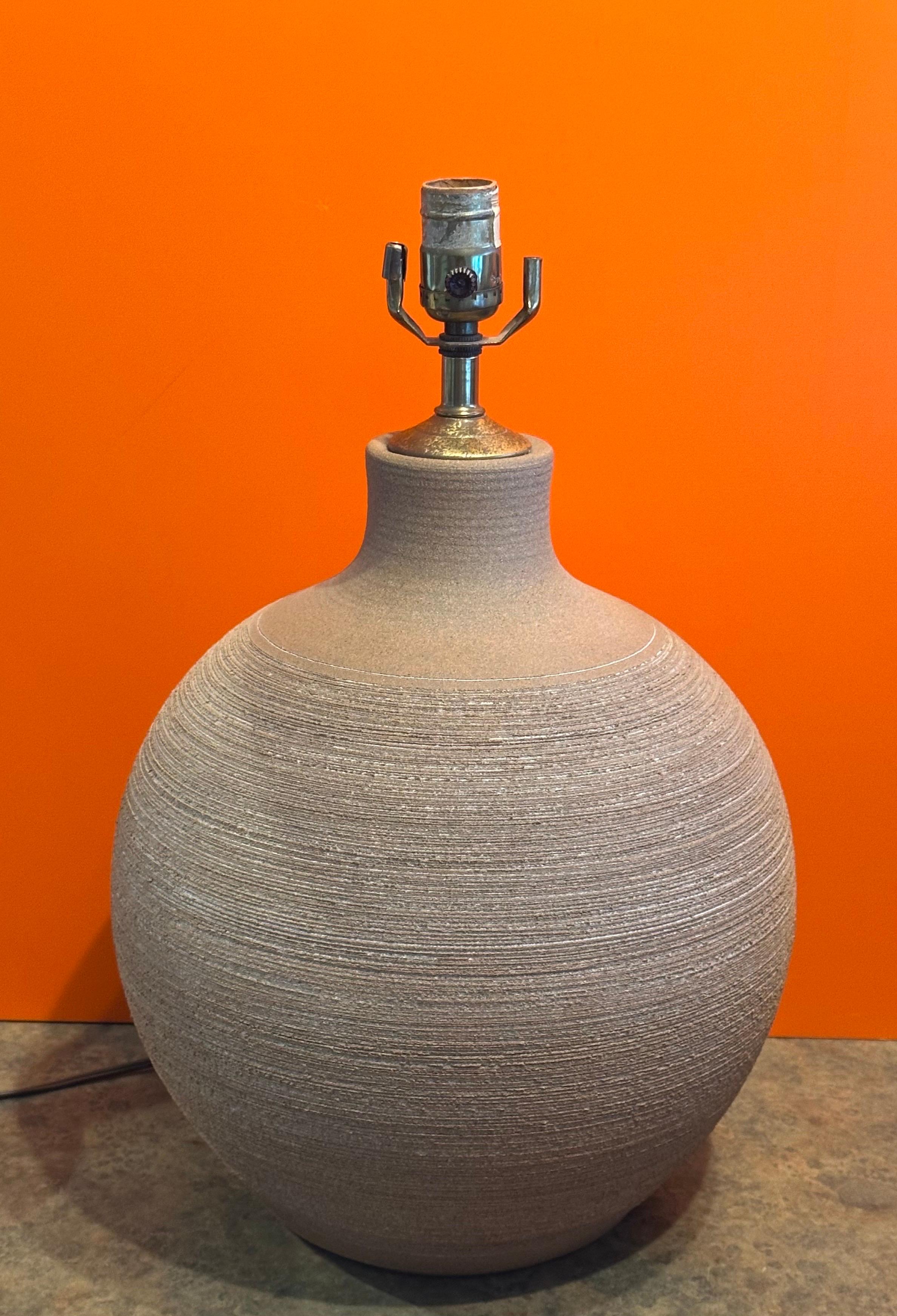 American Large MCM Studio Pottery Stoneware Table Lamp by Larry & Terry Brown For Sale