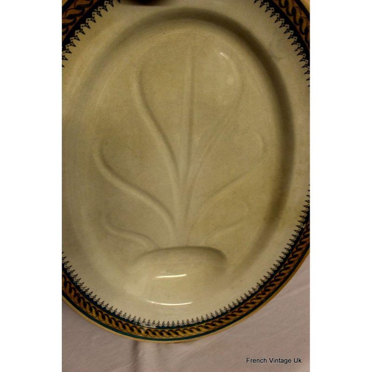 Large Meat Serving Platter Plate Wt Floral Design designed Edge 4.10Kg