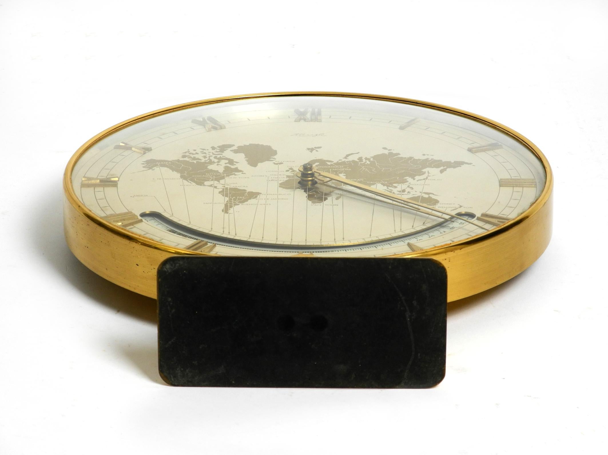 Grande horloge mondiale mécanique en laiton des années 1950 par Heinrich Möller pour Kienzle Clocks en vente 2