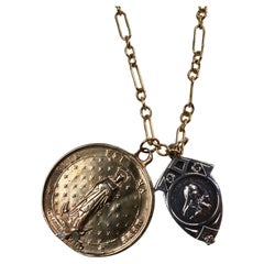 Collier médaillon de grande taille avec pendentif chaîne Virgin Mary Saints en diamant blanc  Argent