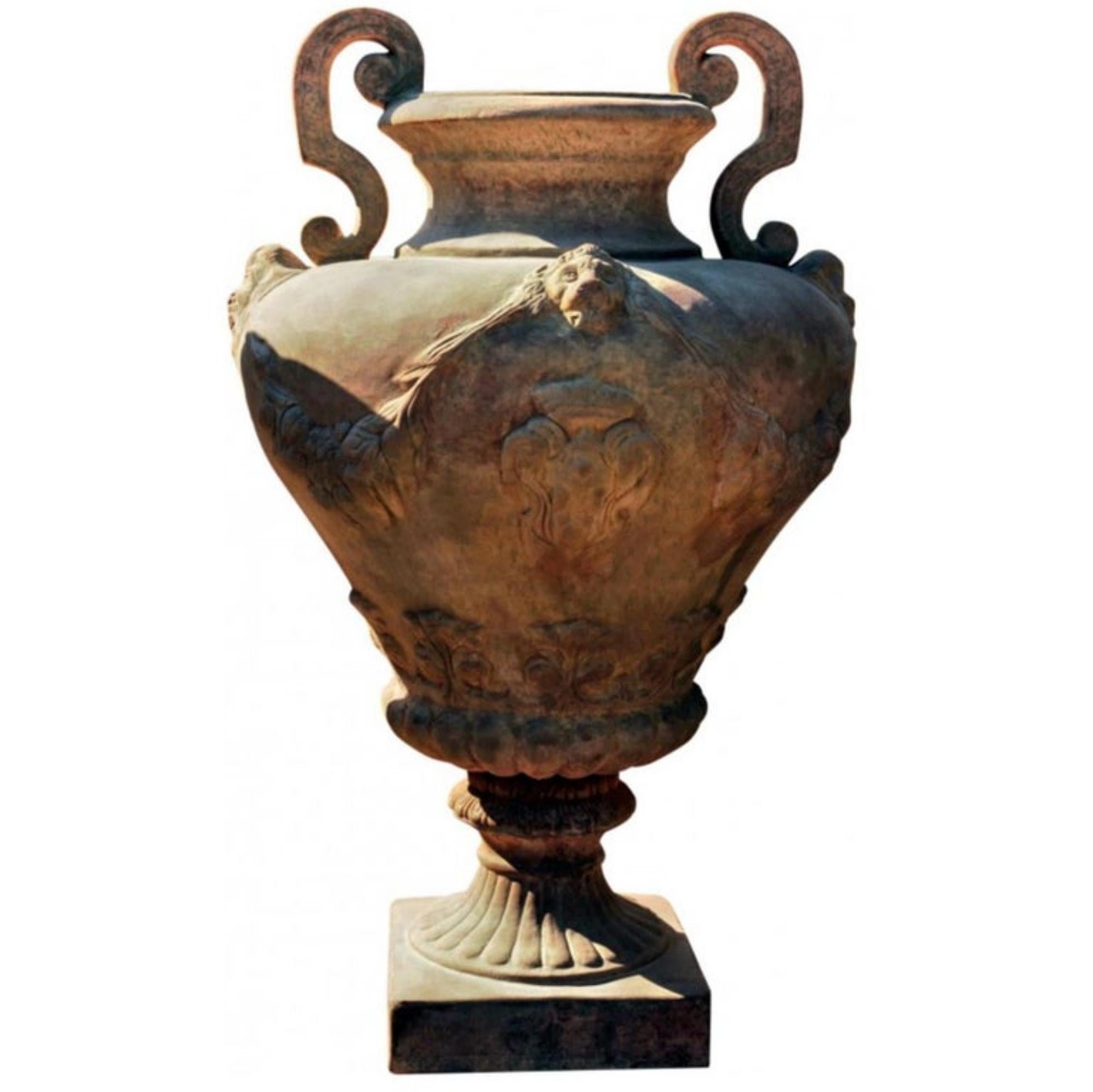 Large Medici Ornamental Vase Tuscan Terracotta 20th Century In Good Condition For Sale In Madrid, ES