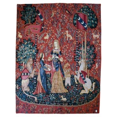 Grande tenture murale en tapisserie d'Aubusson de style médiéval