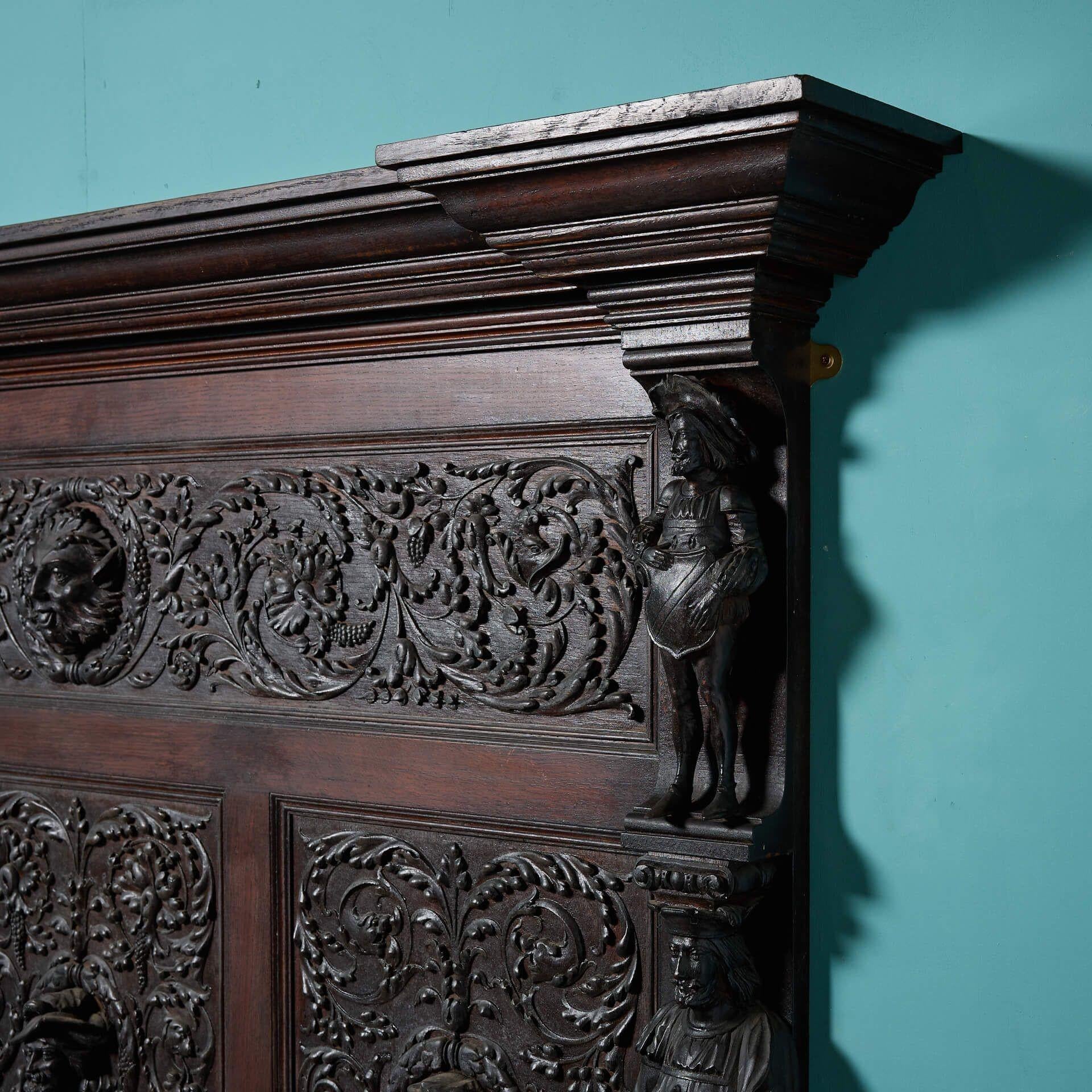 Große Wandtafel aus geschnitzter Eiche im mittelalterlichen Stil (Englisch) im Angebot