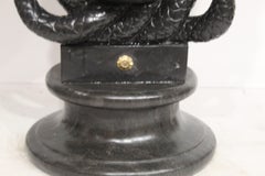 Grande Medusa Rondanini in marmo nero