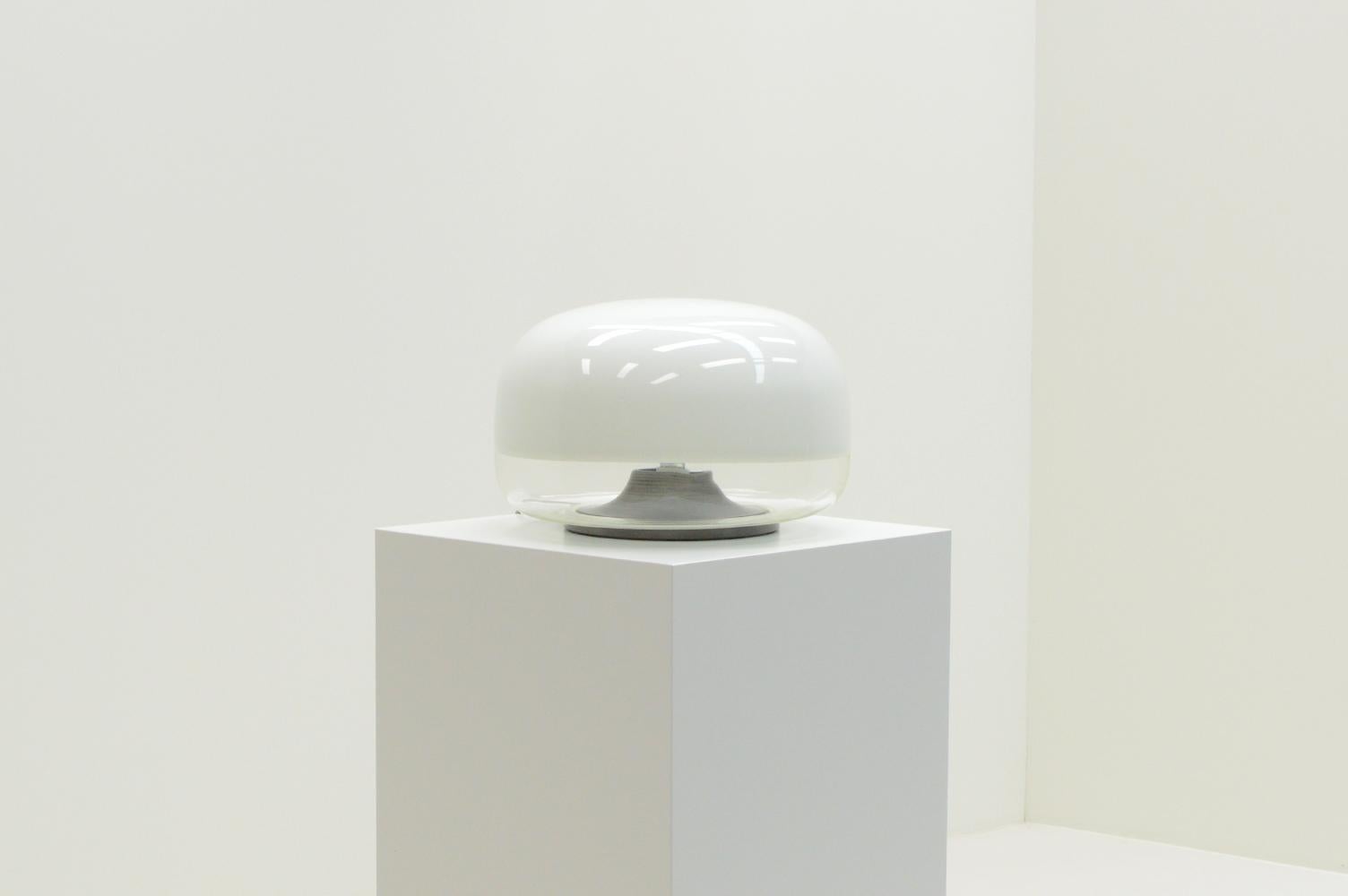 Large Medusa table lamp by Roberto Pamio for Leucos, 1960s Italy. In Good Condition In Landgraaf, NL