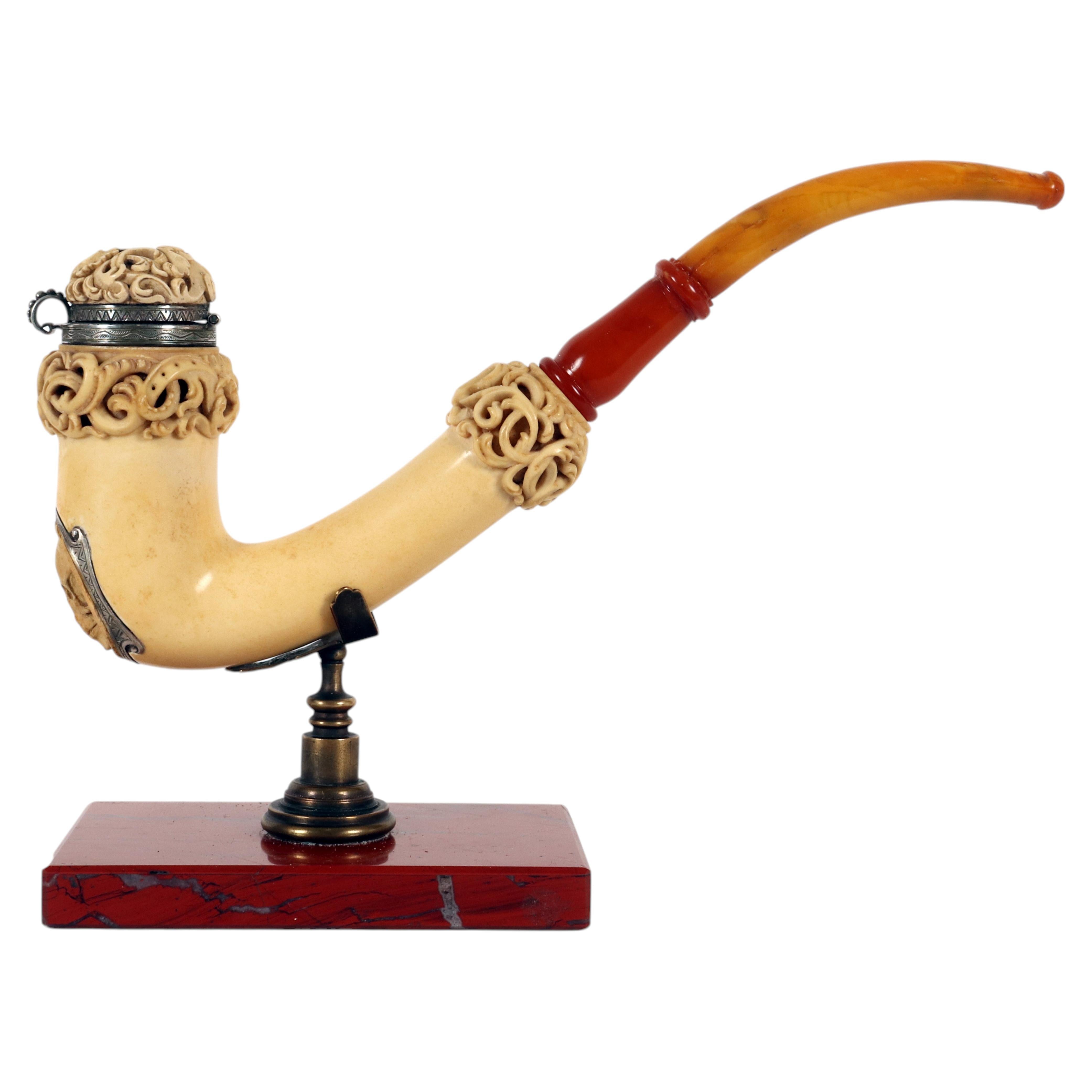 Large meerschaum and amber pipe, depicting a Vanitas Memento Mori. Austria 1890.