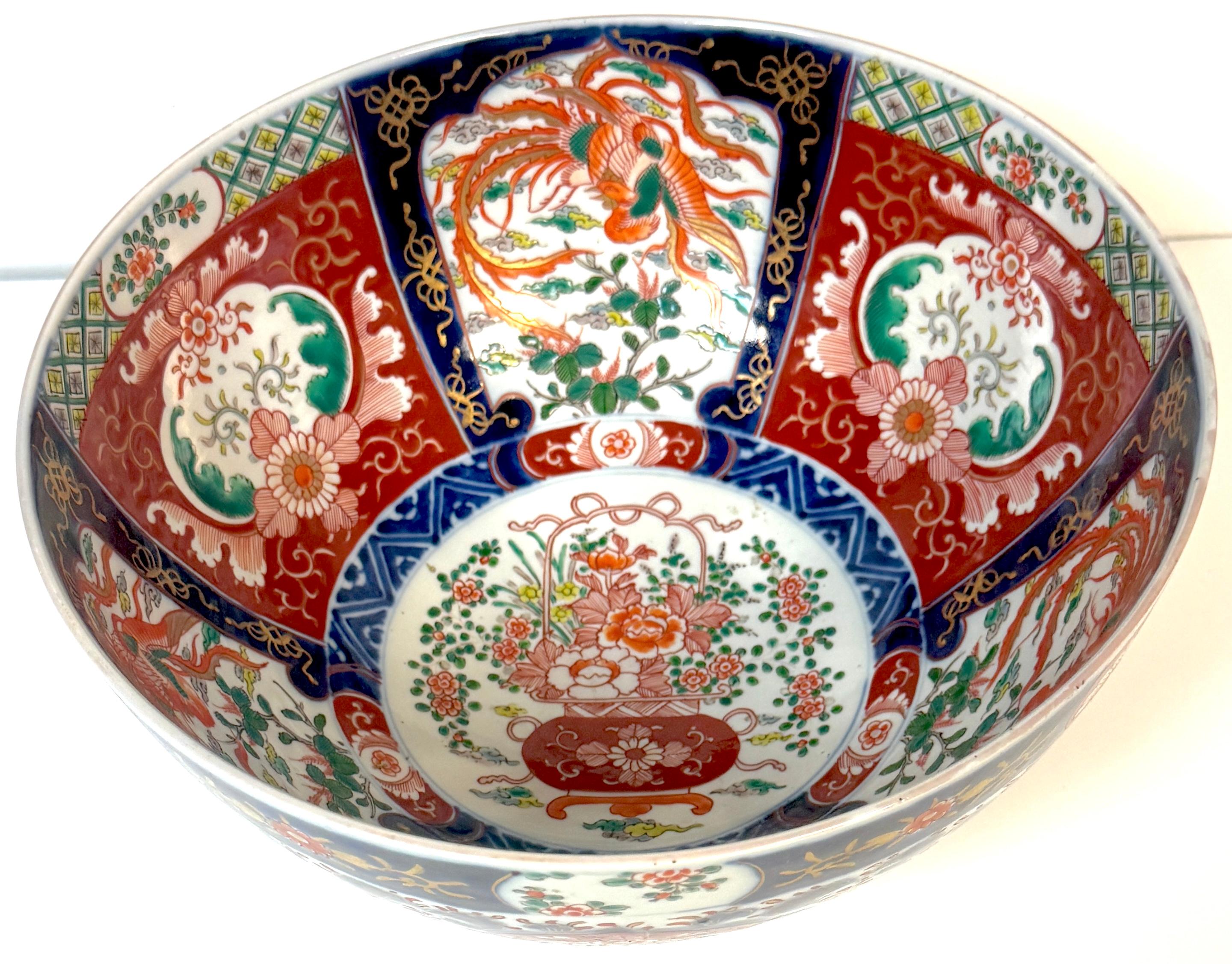 Large Meiji Imari Center Bowl, Phoenix & Floral Motifs, Atributted  Fukagawa in vendita 3