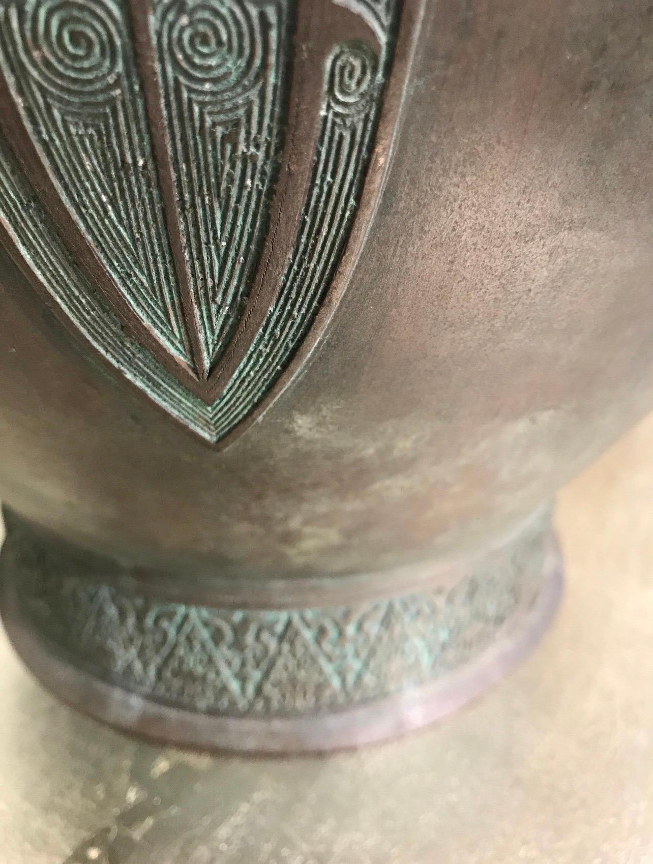 Large Meiji Period Bronze Japanese Vase For Sale 2