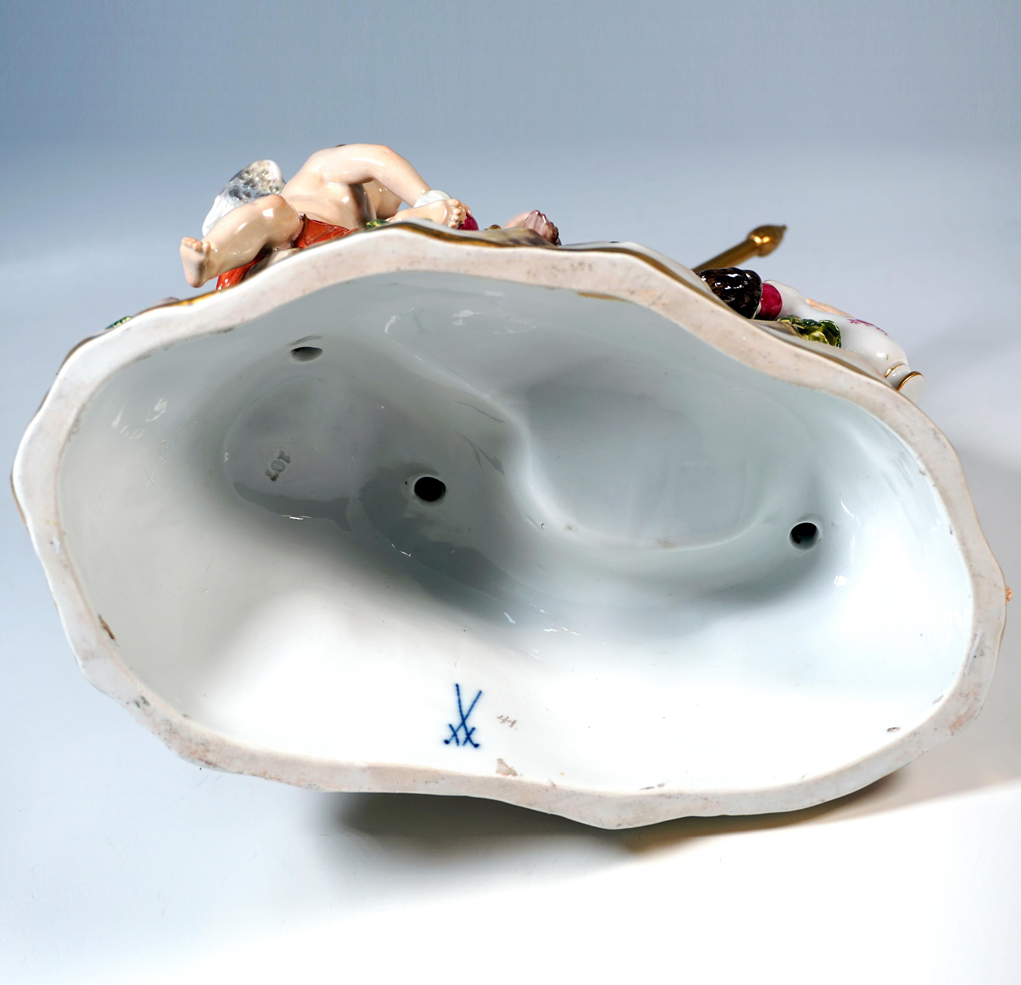 Grand groupe de bacchanales de Meissen, Bacchus et son entourage, par Leuteritz, vers 1860 1860 en vente 4