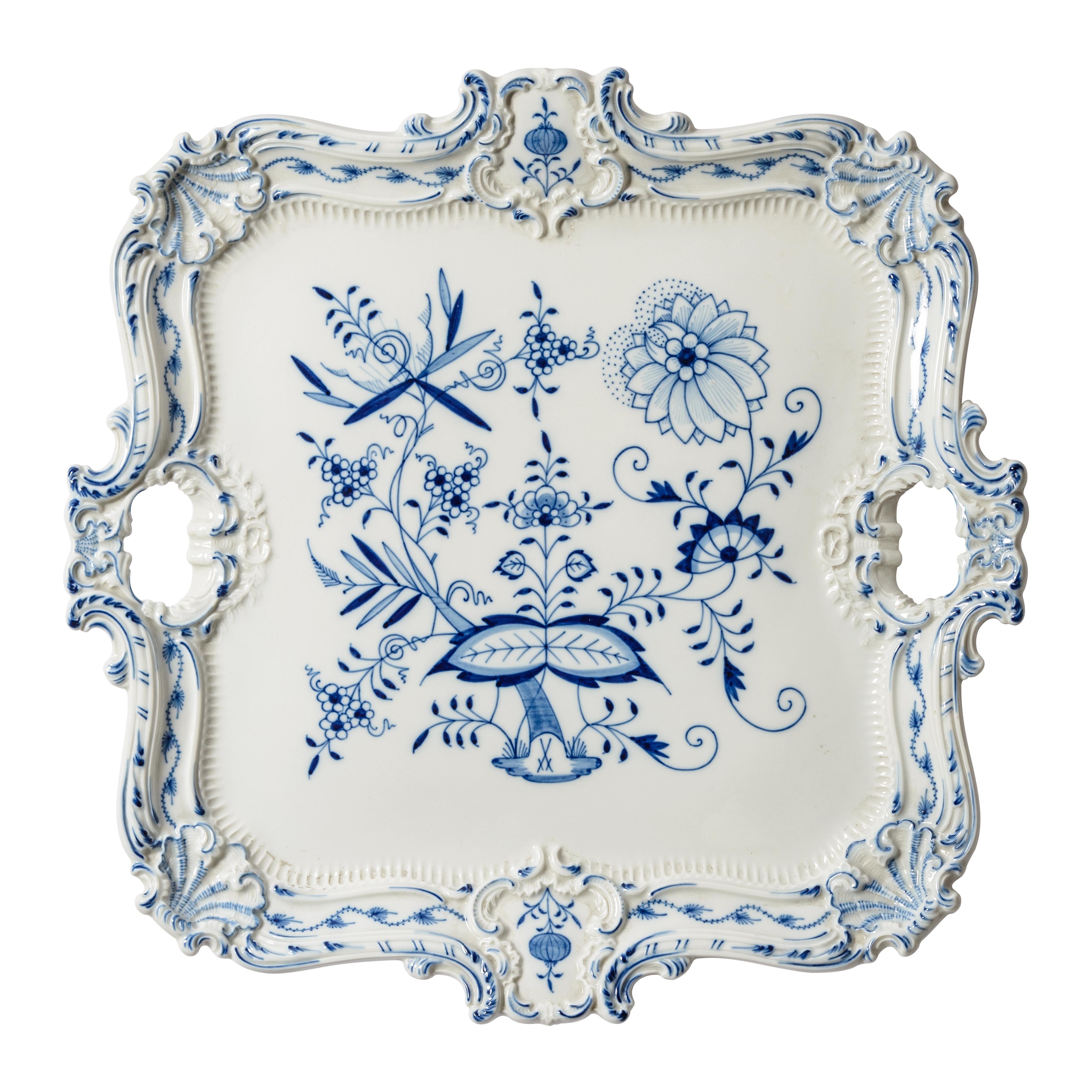 Large Meissen Blue Onion Tray or Platter with Handles. Vintage, circa 1930 1