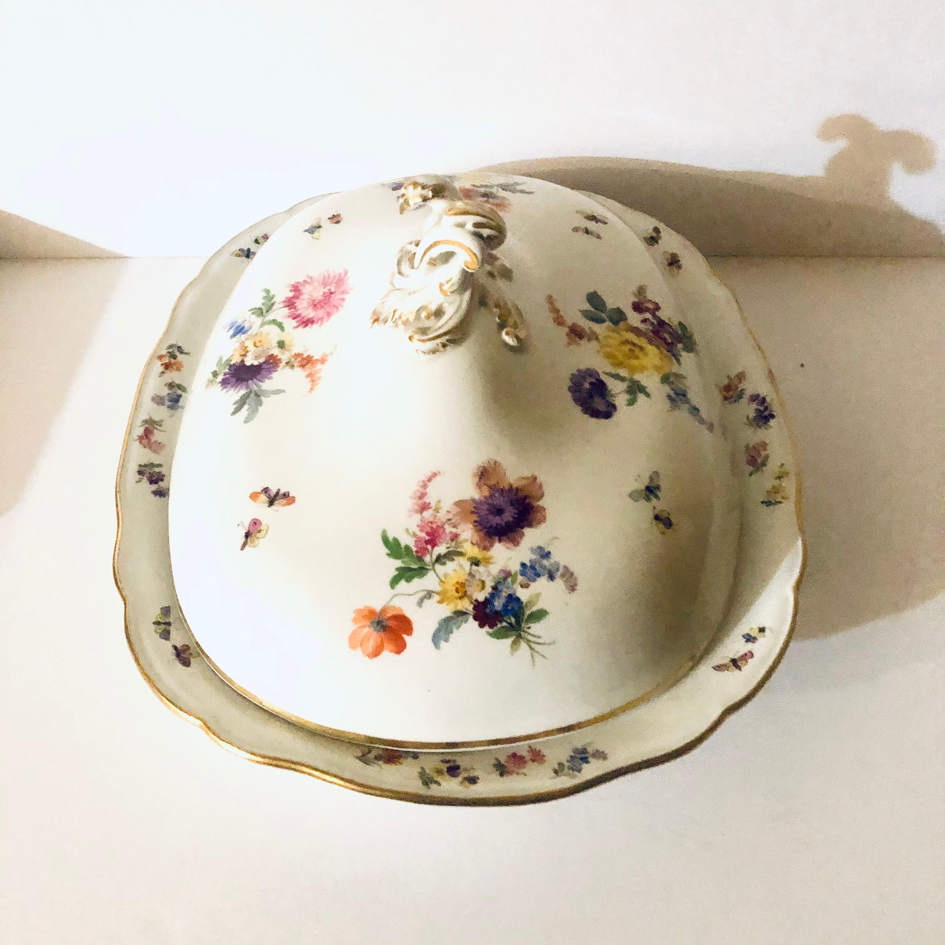 Hand-Painted Large Meissen Covered Serving Bowl with Four Painted Bouquets of Flowers For Sale