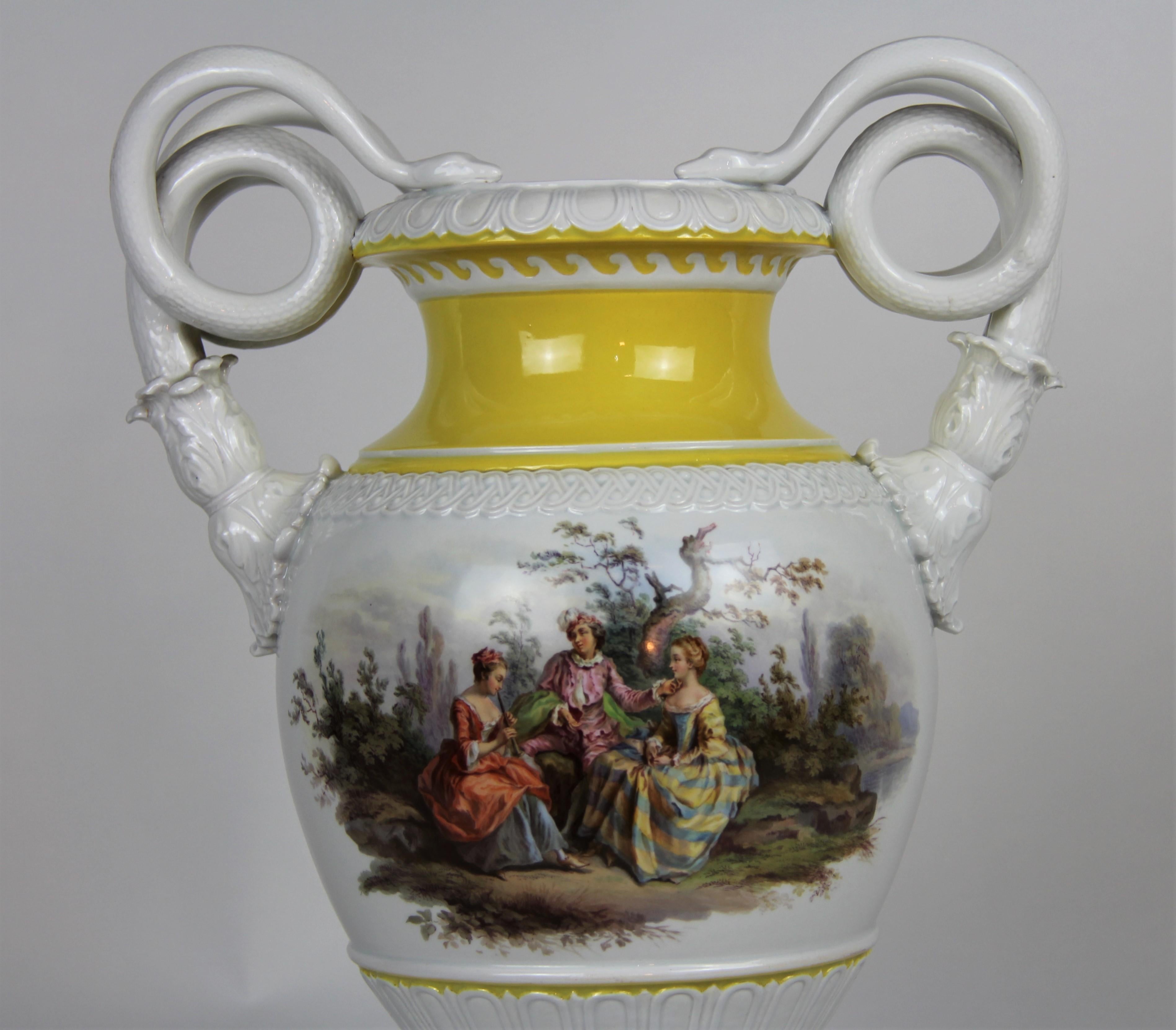 Large Meissen Double Handle Vase w/ Lovers and Floral Panels after Watteau In Good Condition For Sale In New York, NY