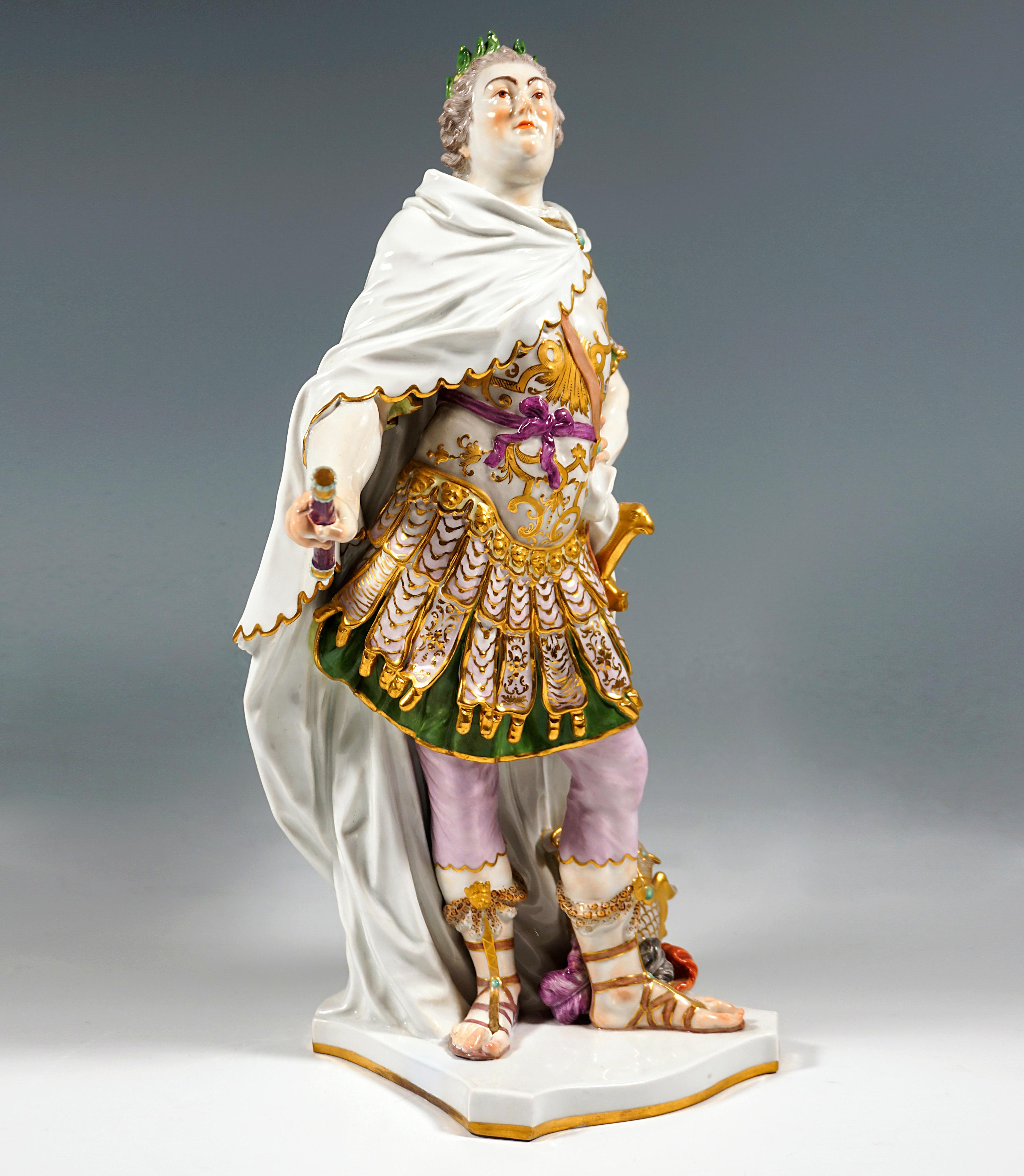 Très rare et impressionnante statuette en porcelaine :
Comme tous les souverains baroques, Auguste le Fort et son fils Auguste III ont cultivé les démonstrations de leur puissance pour représenter et légitimer leur règne. Leurs mises en scène