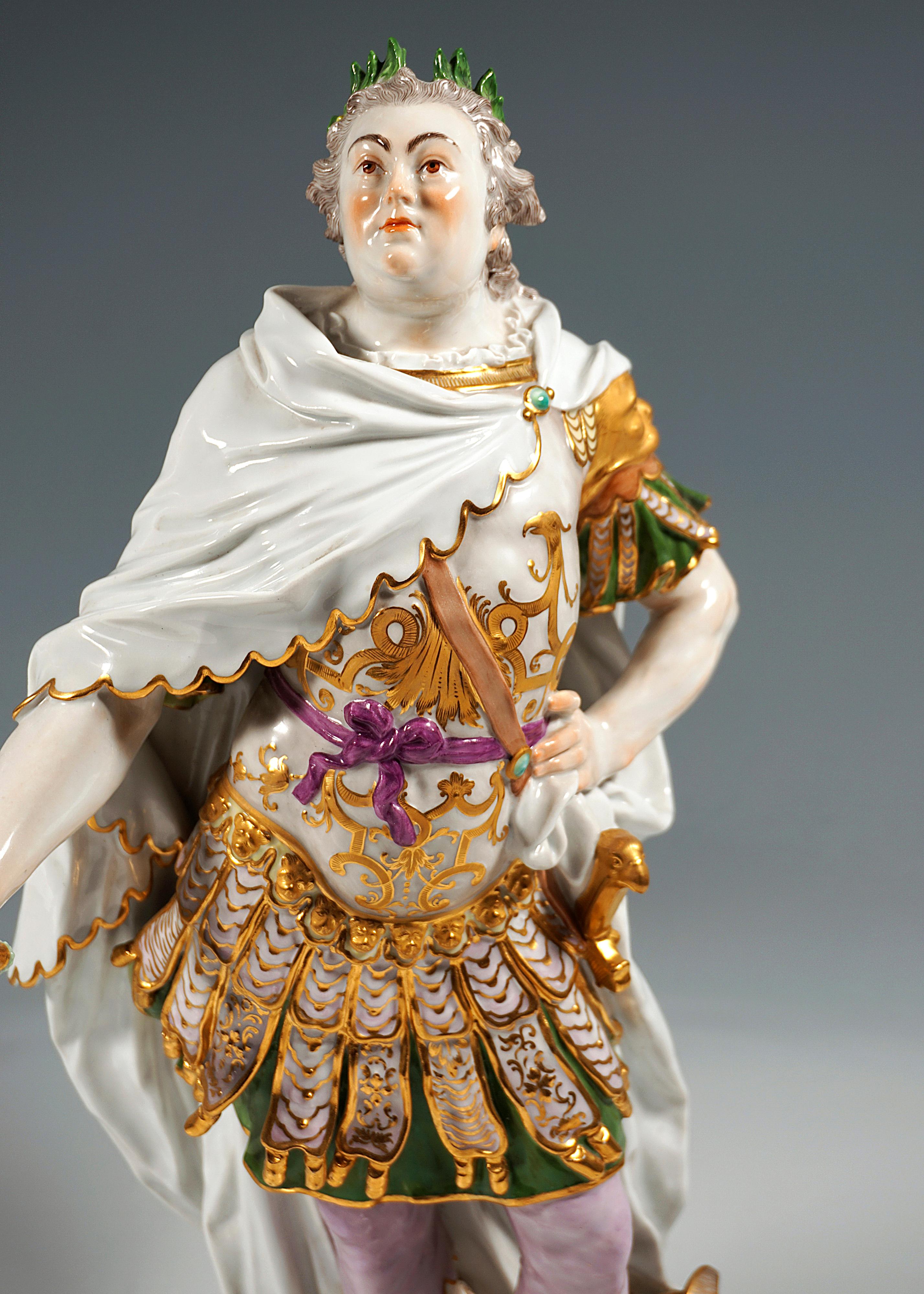 Fait main Grande figurine de Meissen August III dans l'armure romaine par J.J. Kaendler, 1924 en vente
