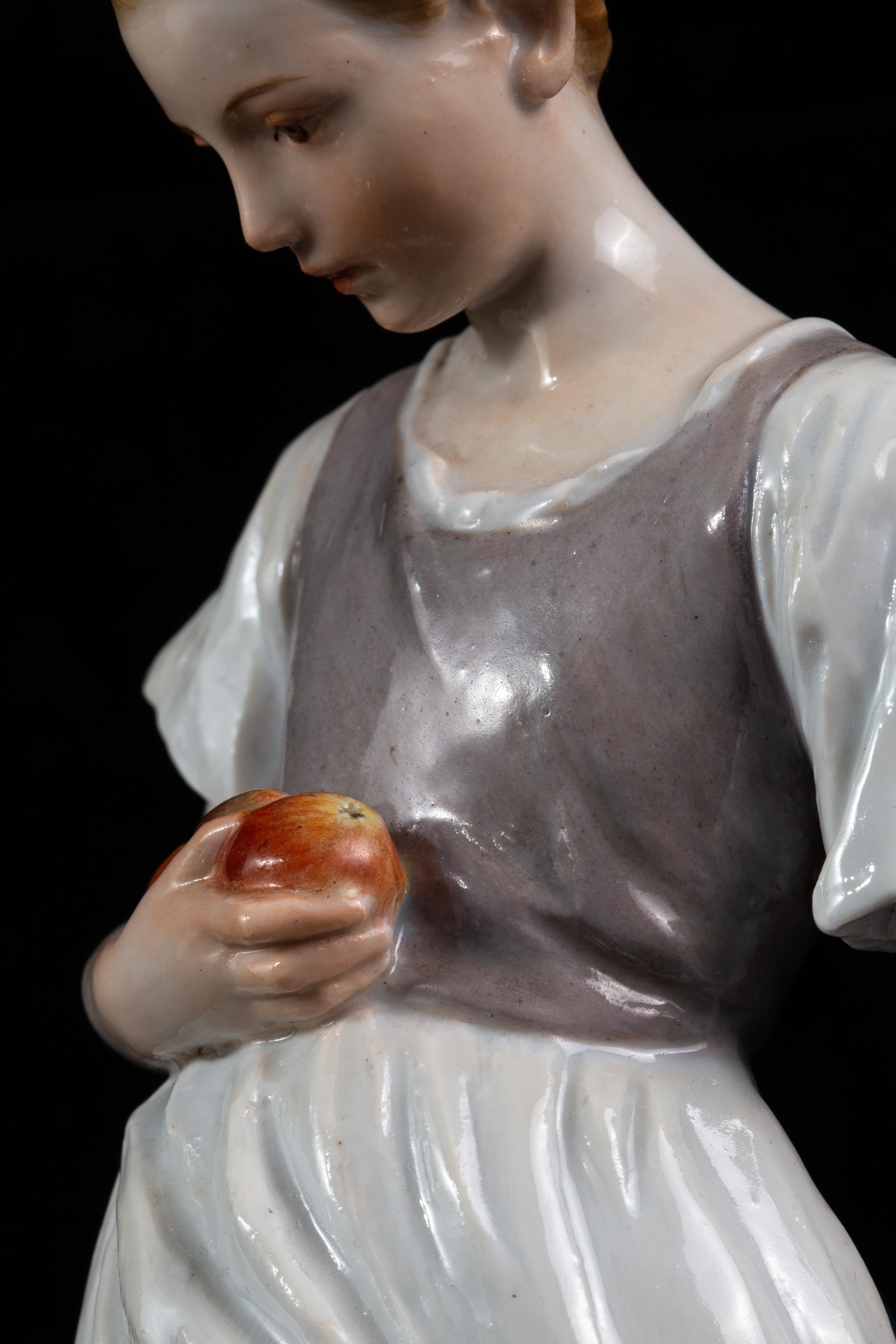 Große Meissen Porcelain Jugendstil Figur 'Mädchen mit Apfelkorb' im Angebot 7
