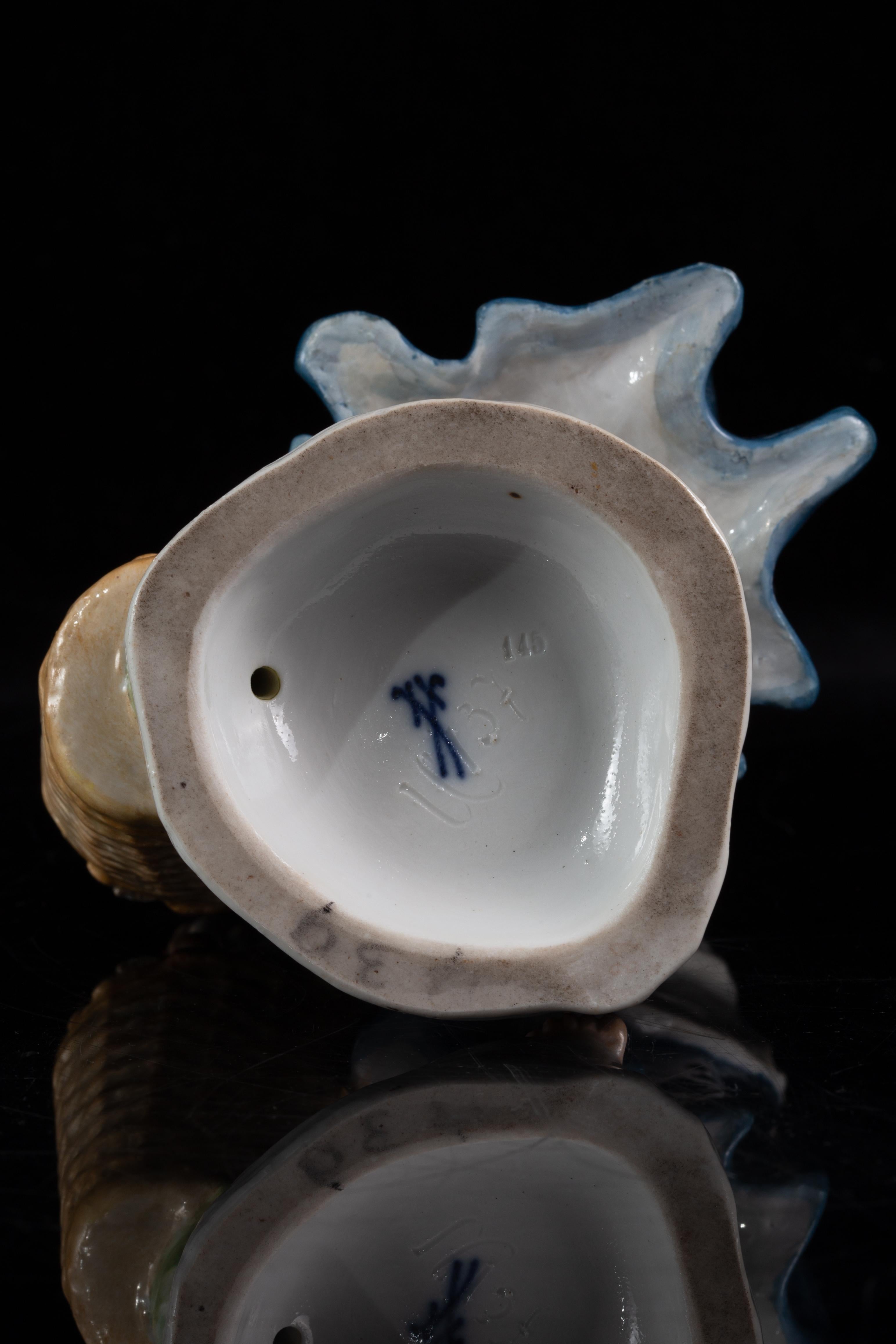 Große Meissen Porcelain Jugendstil Figur 'Mädchen mit Apfelkorb' im Angebot 10