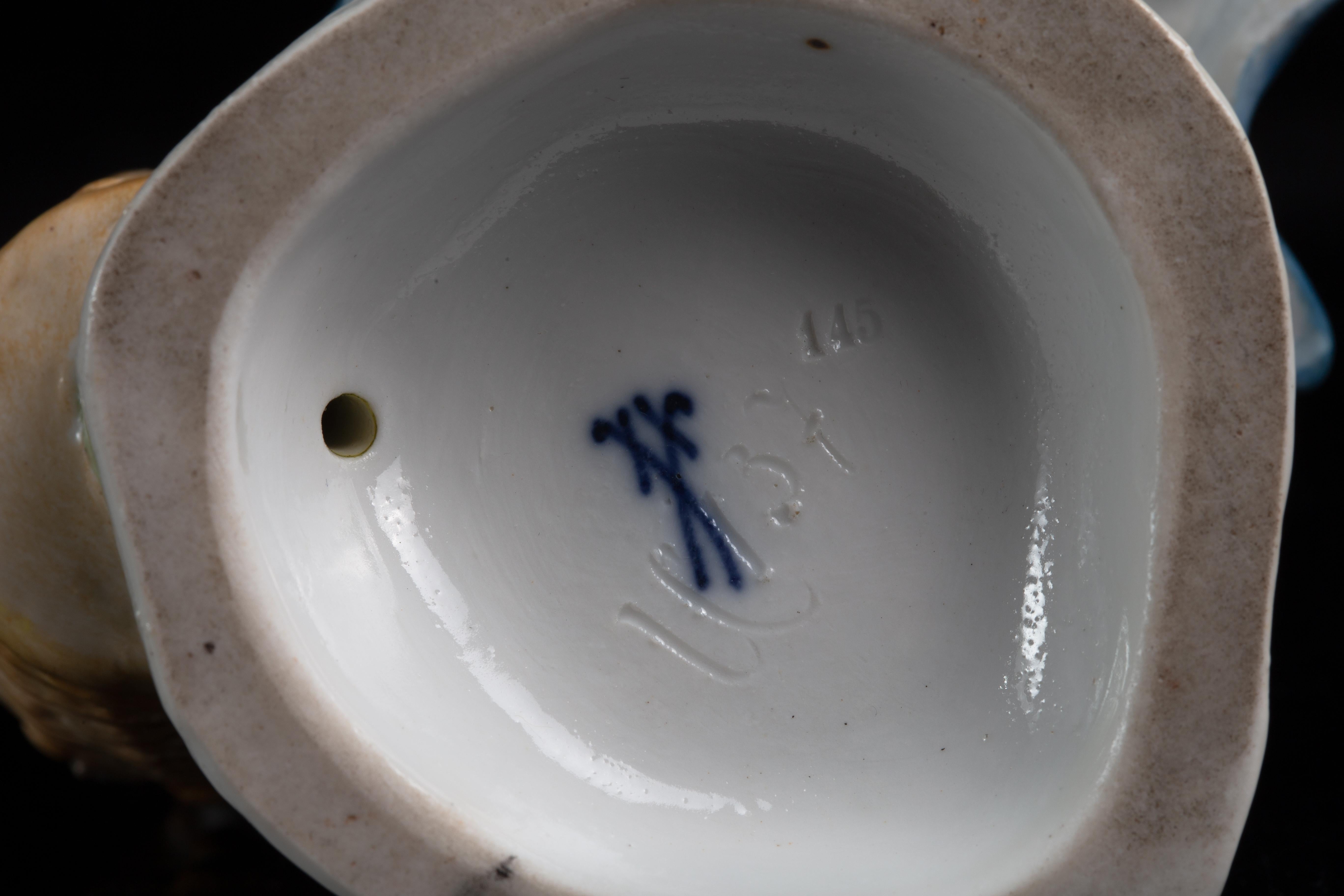 Große Meissen Porcelain Jugendstil Figur 'Mädchen mit Apfelkorb' im Angebot 12